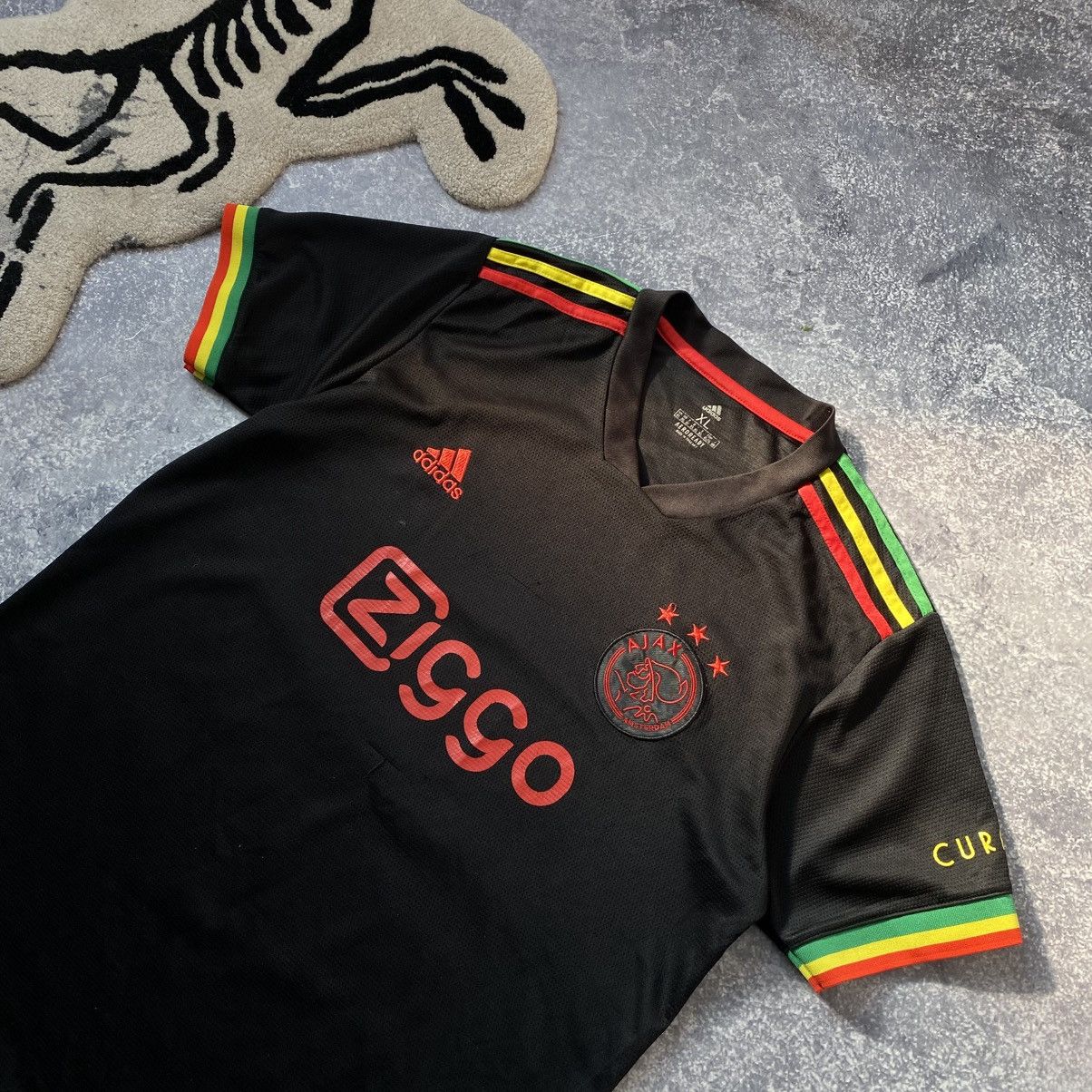 Vintage Vintage Adidas Ajax Small logo black soccer jersey Size US XL / EU 56 / 4 - 2 Thumbnail