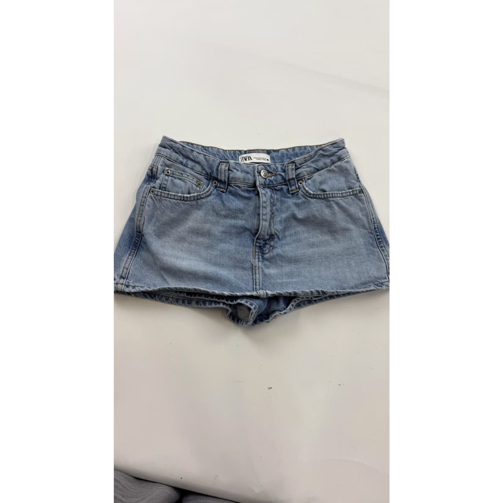 Zara Zara Shorts Womens 2 Blue Denim High Rise Raw Hem Distressed Casual Jean Size 26" / US 2 / IT 38 - 2 Thumbnail