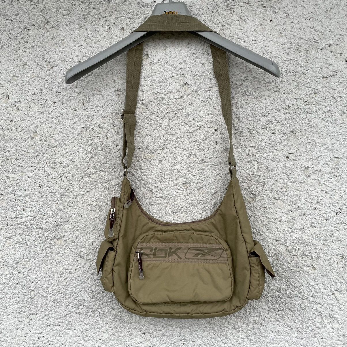 Reebok Vintage RBK Reebok Nylon Shoulder Bag y2k Japanese Style Size ONE SIZE - 1 Thumbnail