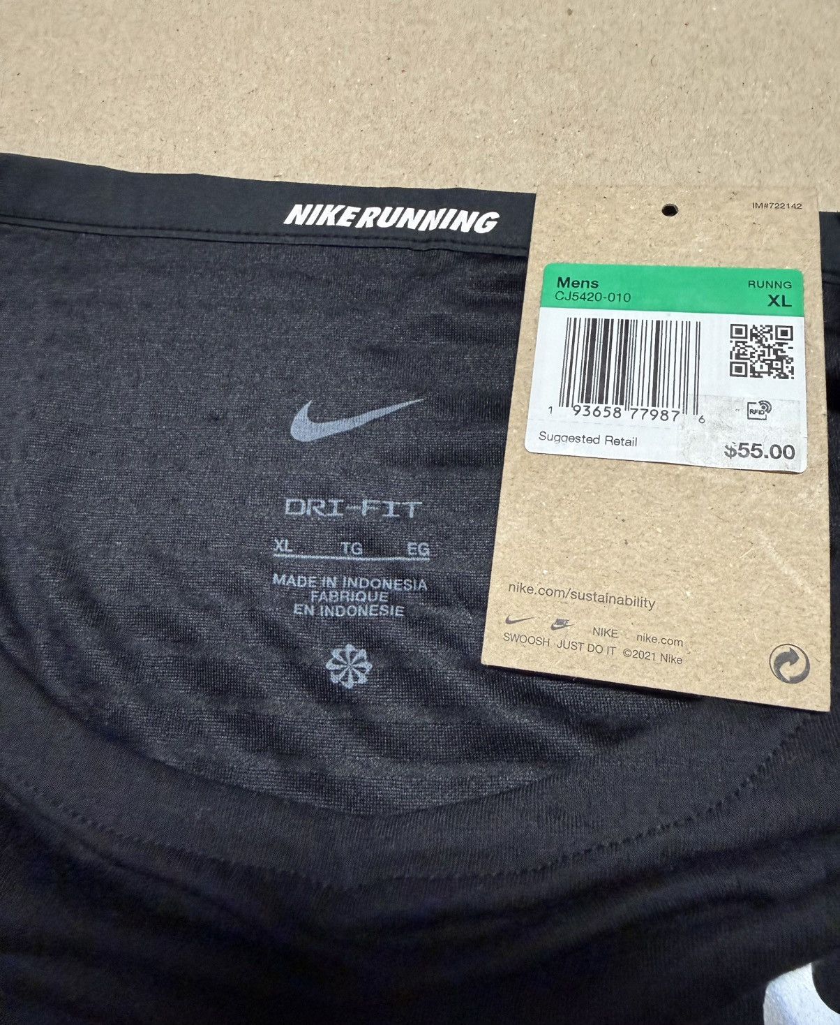 Nike Nike DriFit Running Black workout Shirt XL Extra Large NEW! Size US XL / EU 56 / 4 - 3 Thumbnail