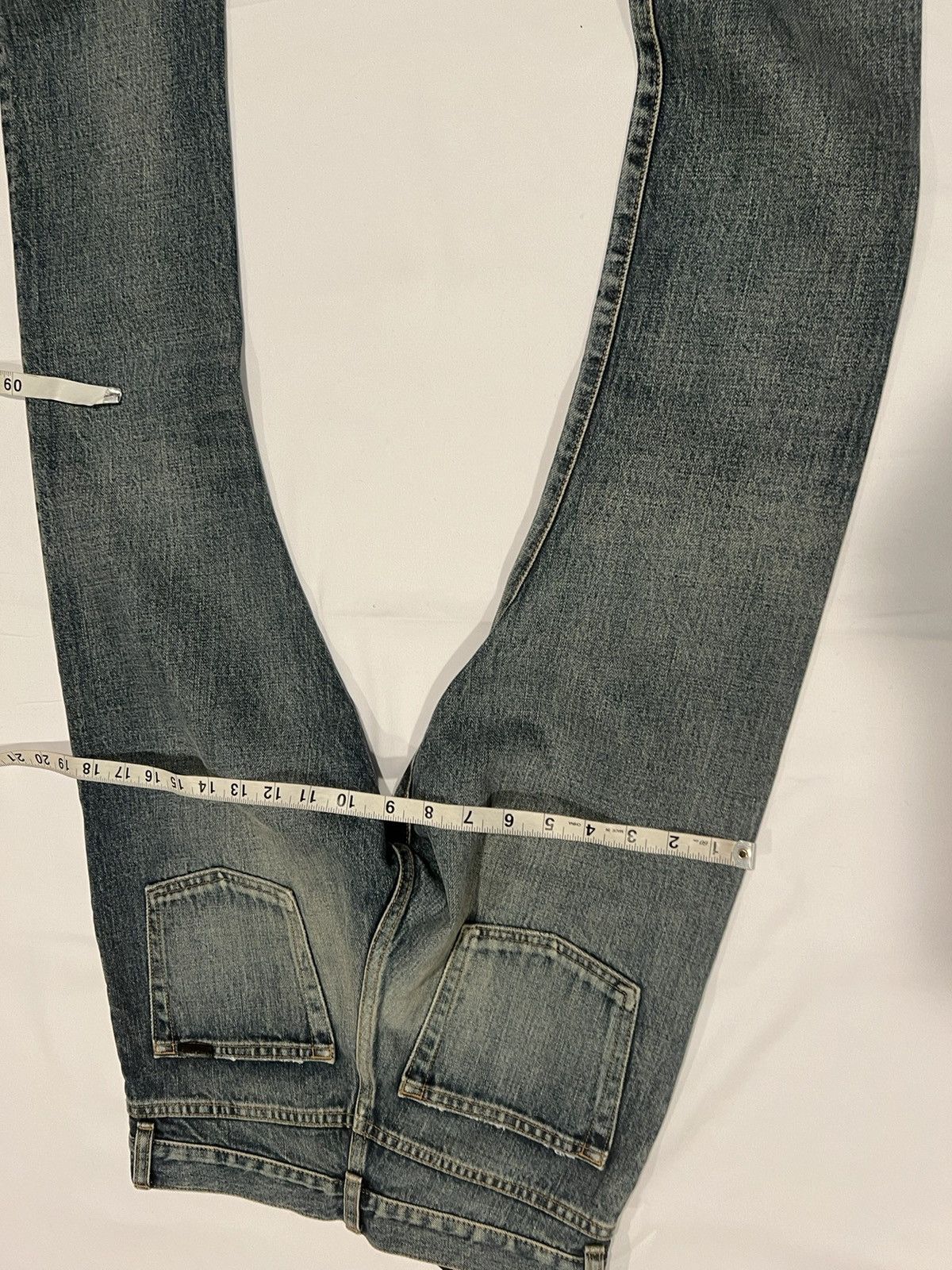 Saint Laurent Paris Saint Laurent men’s classic blue jeans. 26. $890 Size US 26 / EU 42 - 5 Thumbnail