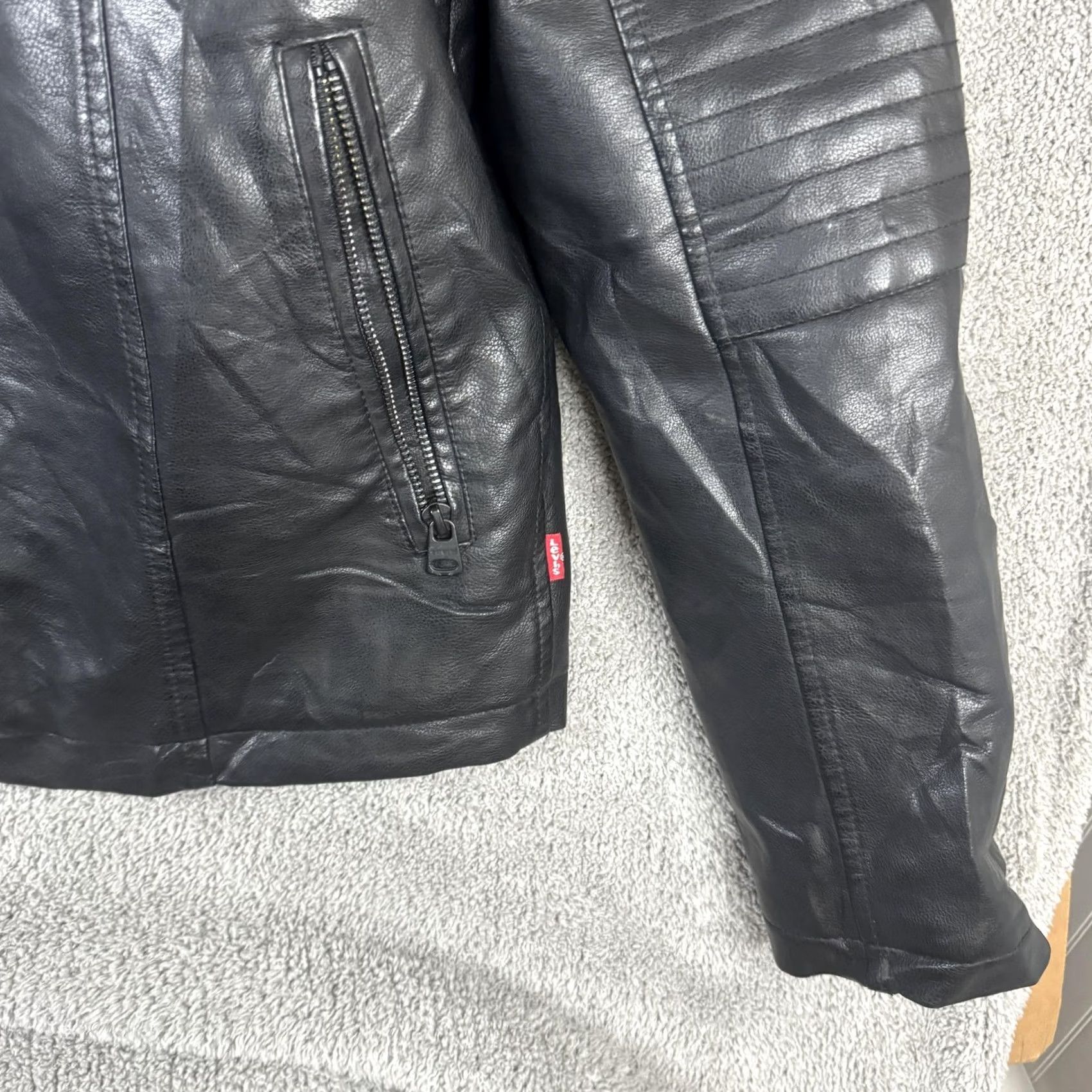 Levi's Levi's Jacket Mens Large Black Faux Leather Hooded Moto Full Zip Quilted Lined Size US L / EU 52-54 / 3 - 3 Thumbnail