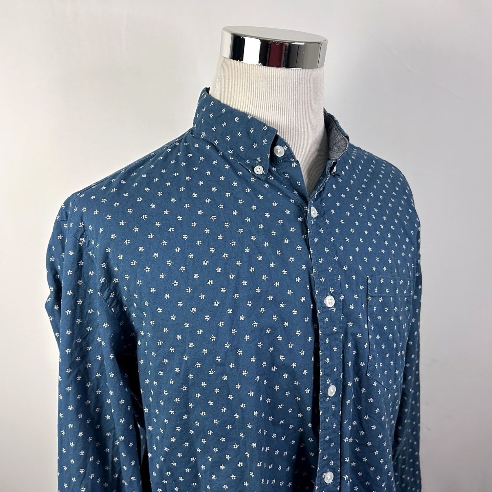J.Crew J.CREW XL Casual Button-Down Shirt Floral Print Green Blue 100% Cotton Mens Shirt Button-Front Long Sleeve Shirt Size US XL / EU 56 / 4 - 2 Thumbnail