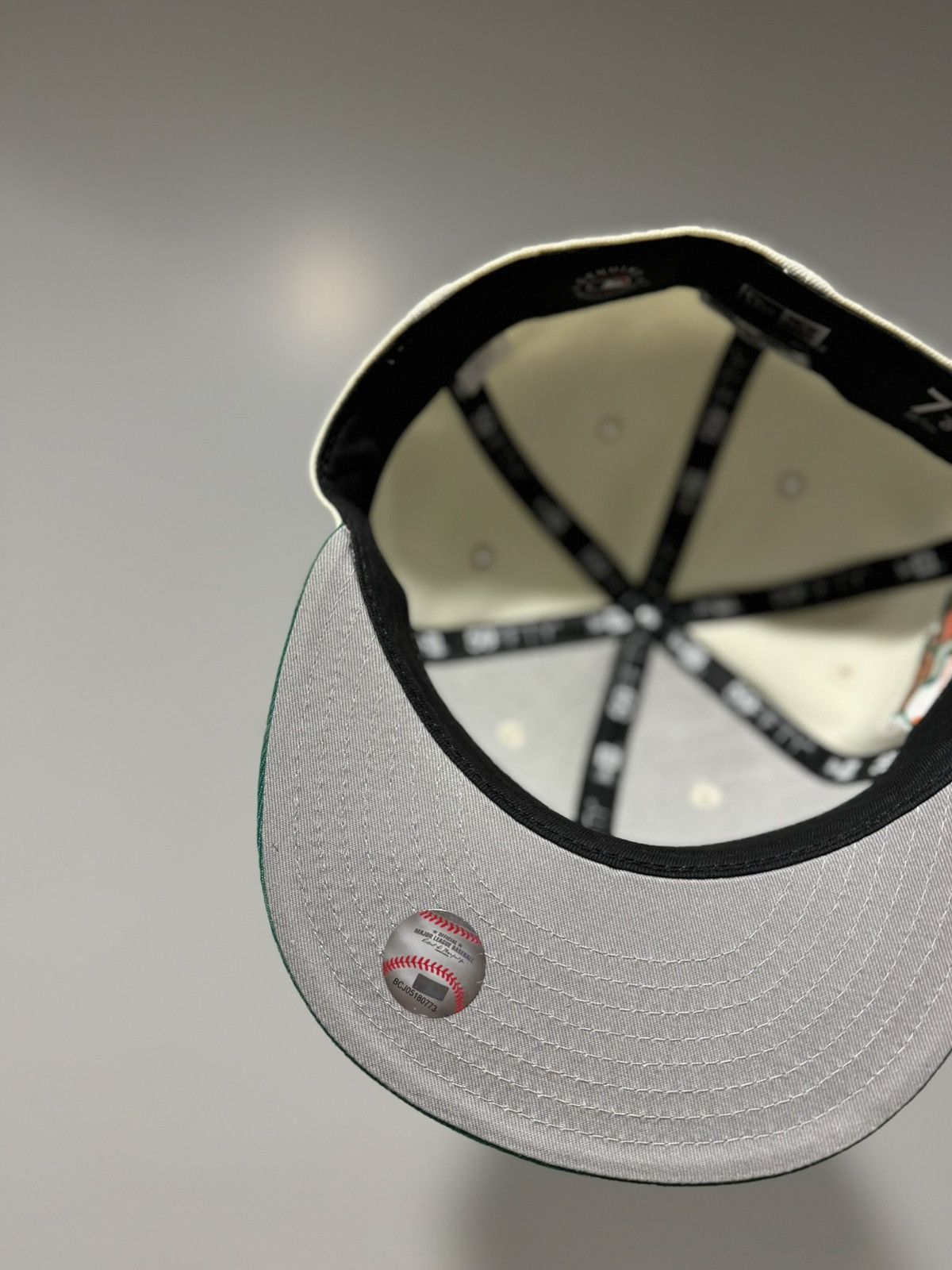Hat Club × MLB × New Era Hatclub Exclusive Hat Dreams Cleveland Guardians Indians 3/8 Size ONE SIZE - 4 Thumbnail