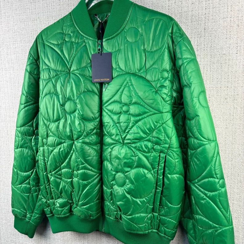 Louis Vuitton Louis Vuitton SS23 Solid Logo Flower Quilted Bomber Jacket Size US L / EU 52-54 / 3 - 2 Thumbnail