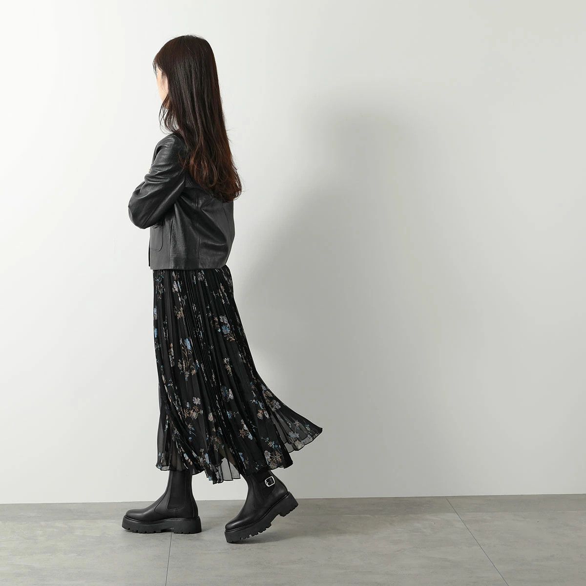 Celine o1w1db10125 2J369800T Silk Georgette Sunburst Pleats Skirt Size 26" / US 2 / IT 38 - 2 Thumbnail