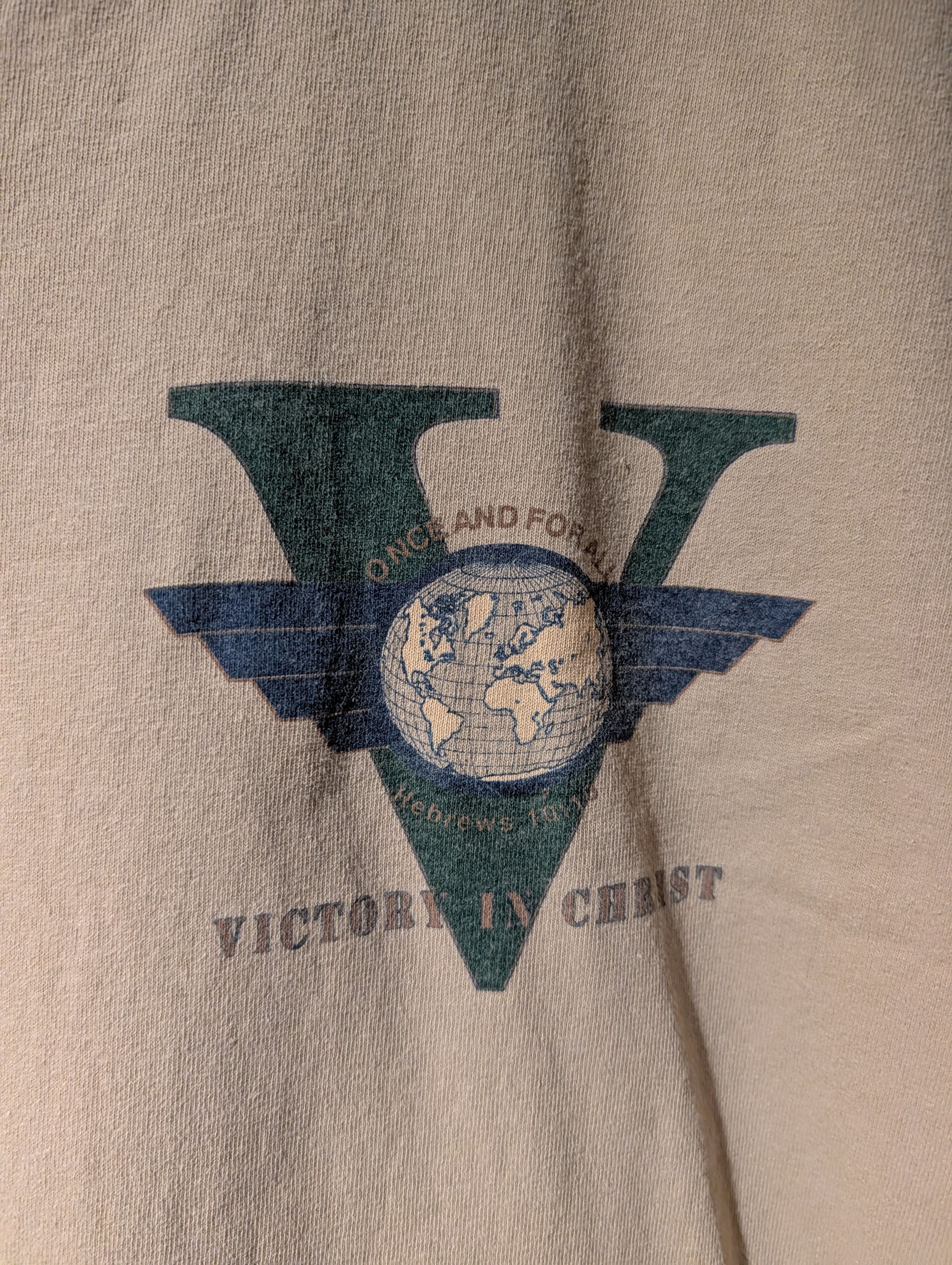 Vintage Vintage 1995 Victory in Christ Jesus Verses Religion T-Shirt Size US XL / EU 56 / 4 - 5 Thumbnail