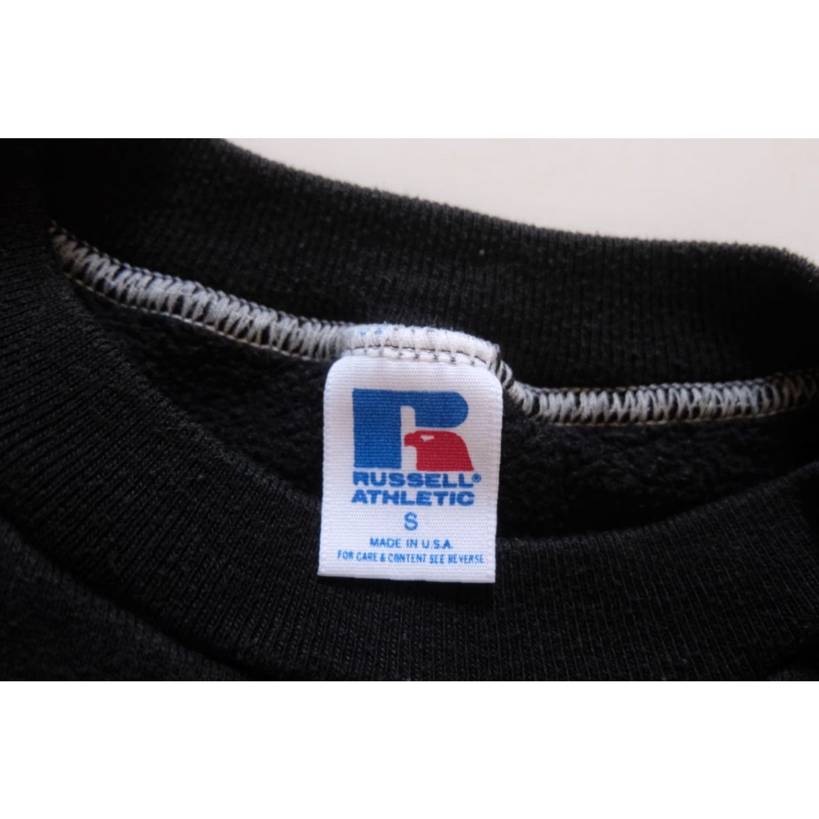 Russell Athletic VINTAGE RUSSELL ATHLETIC Sweatshirt Crewneck Men M Black USA MADE 90s 80s Football Active Logo Pullover Size US M / EU 48-50 / 2 - 6 Thumbnail