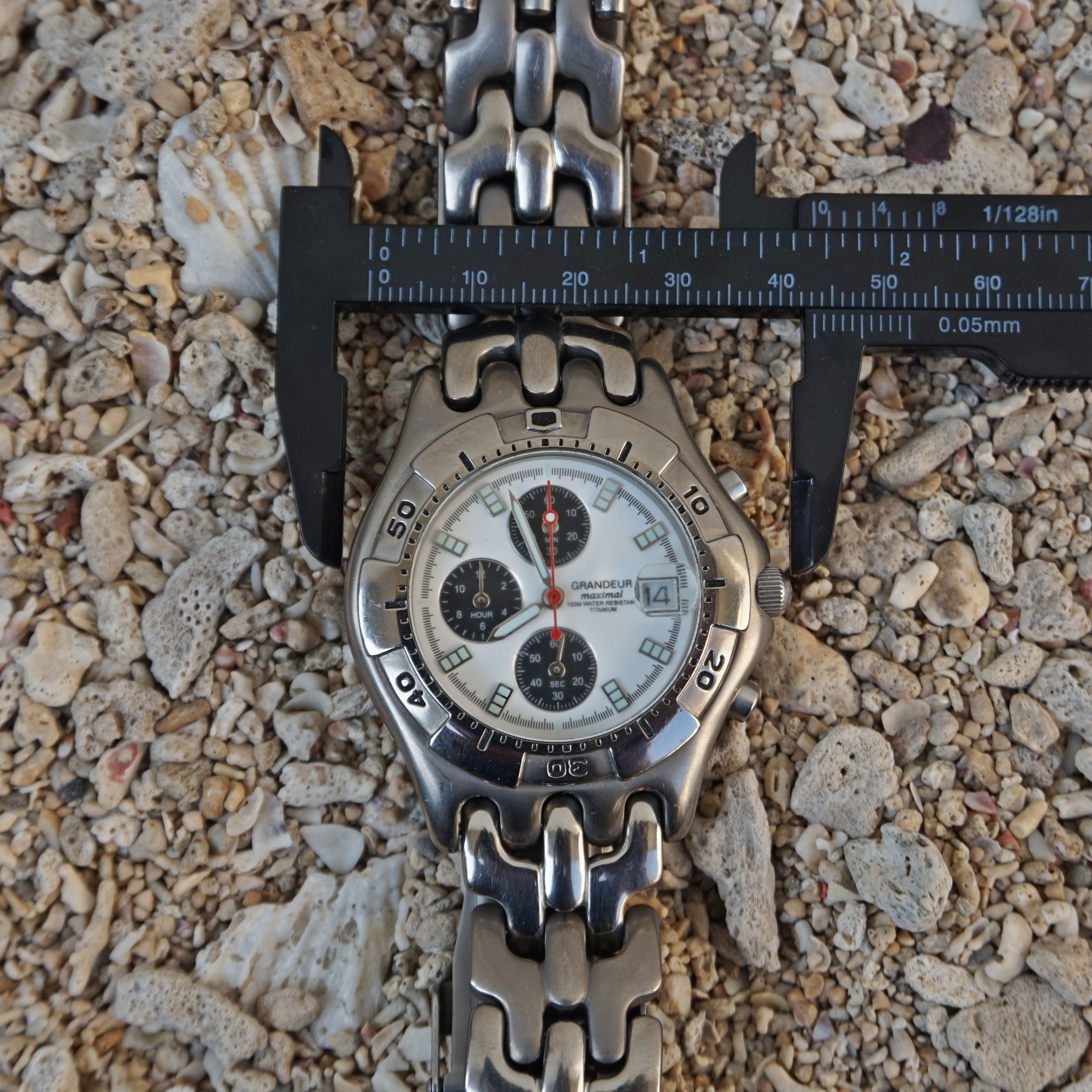 Other 90s Grandeur Panda Chronograph watch fishbone bracelet Size ONE SIZE - 8 Thumbnail