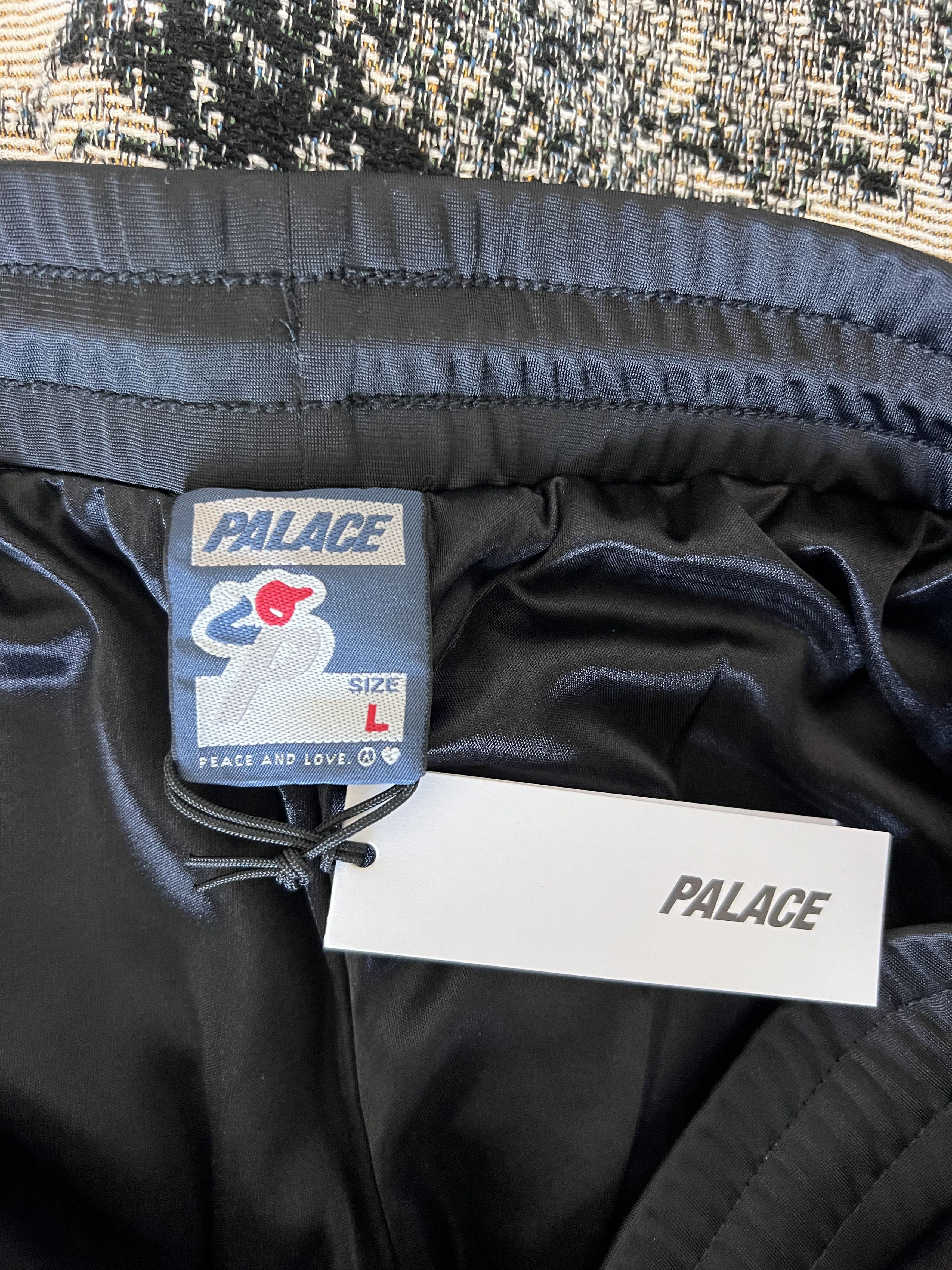 Palace Palace Mesh Team Shorts in Black Size US 34 / EU 50 - 6 Thumbnail