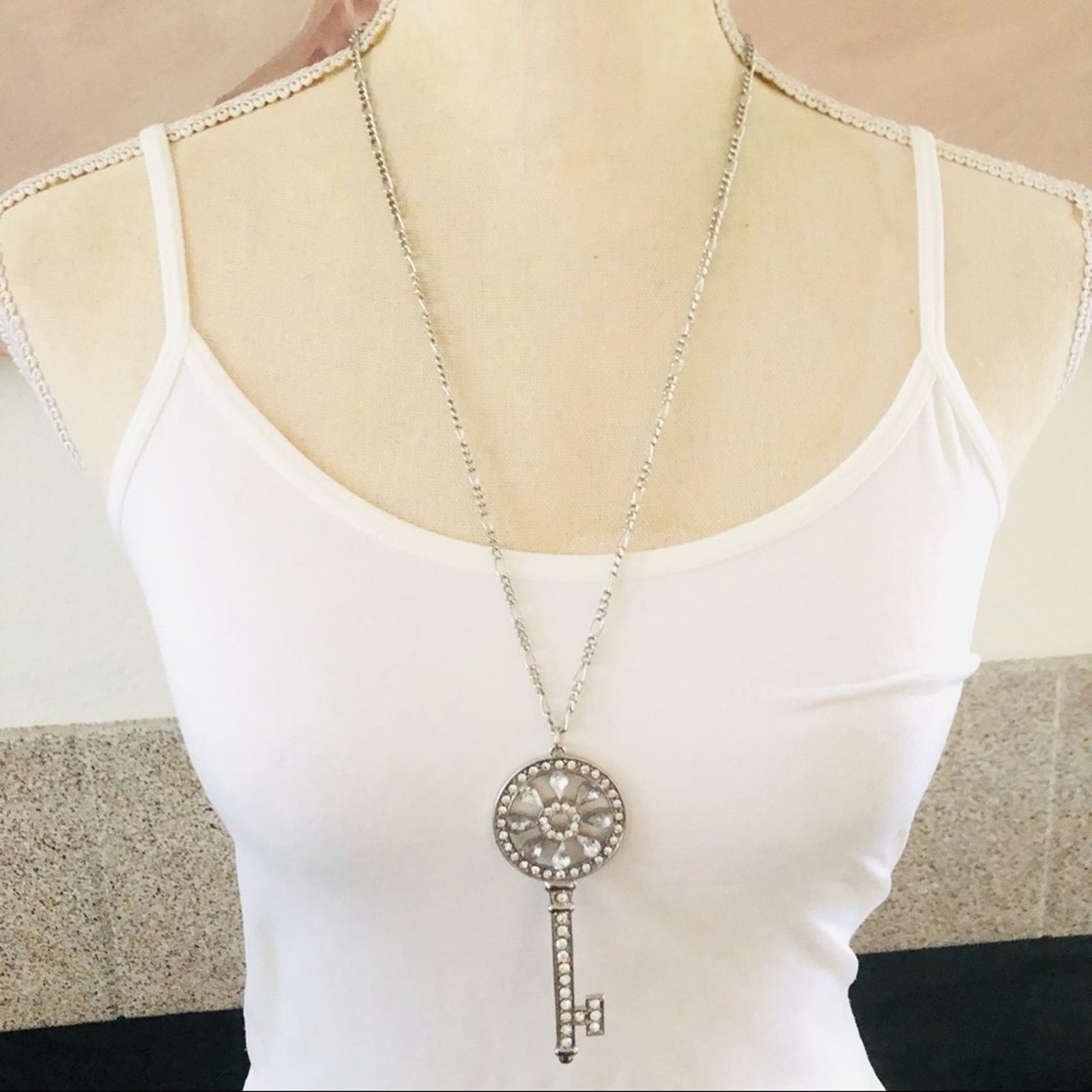 Jewelry Clear rhinestone skeleton key pendant necklace Size ONE SIZE - 1 Thumbnail