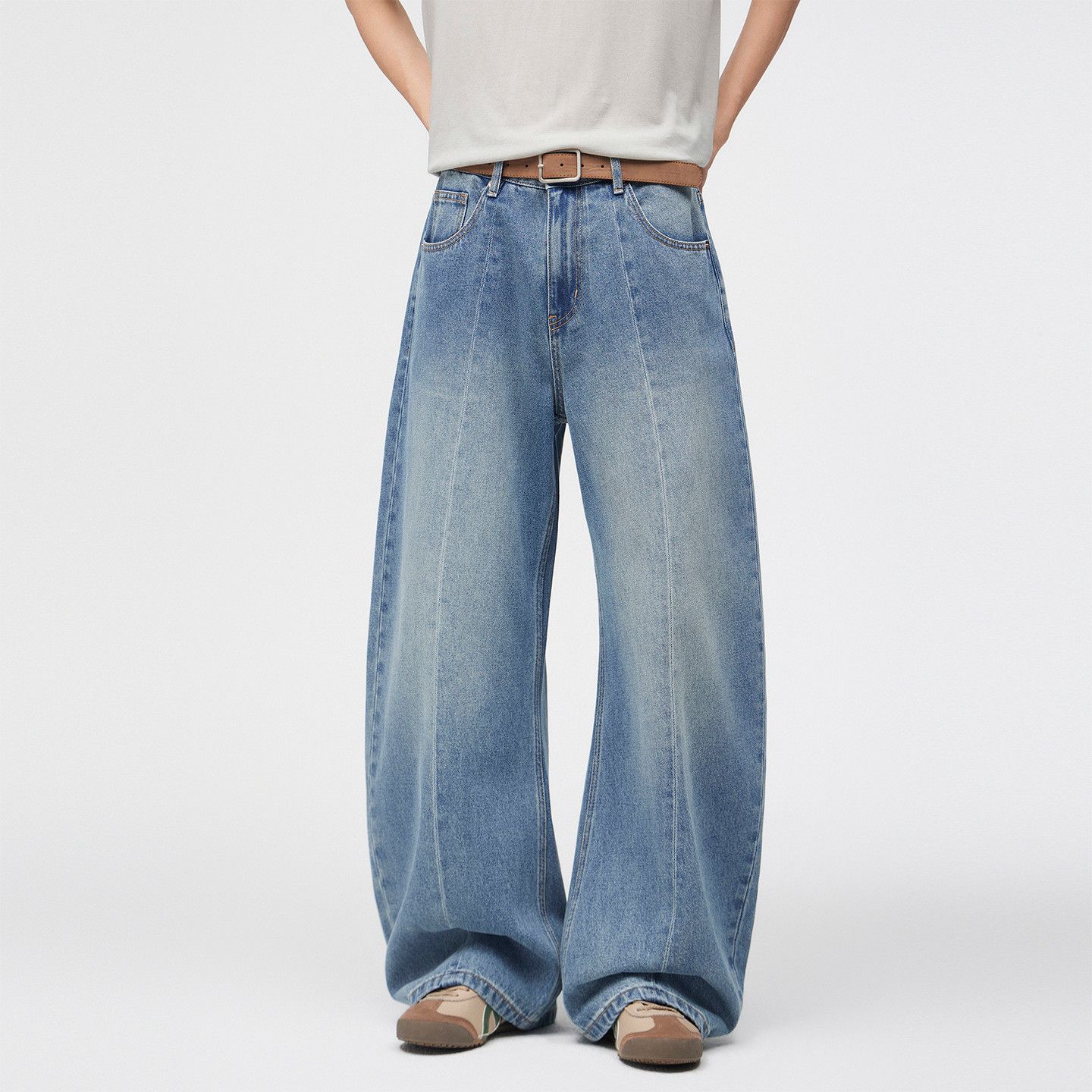 Jean Men's American Washed Blue Loose Casual Curved-Leg Jeans Size US 32 / EU 48 - 1 Thumbnail