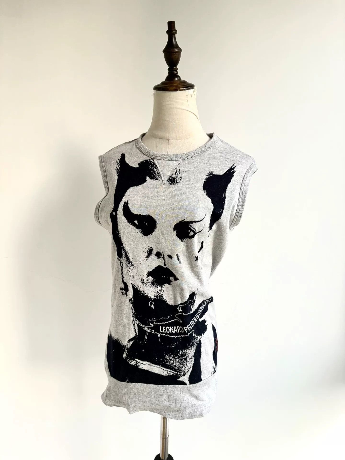 Vivienne Westwood vivienne westwood gray knitted vest with print Size M / US 6-8 / IT 42-44 - 1 Thumbnail