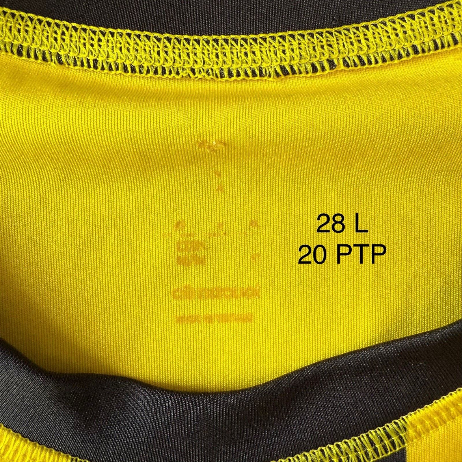 Adidas Wellington Phoenix Home Jersey M Yellow World Cup Soccer Size US M / EU 48-50 / 2 - 7 Thumbnail