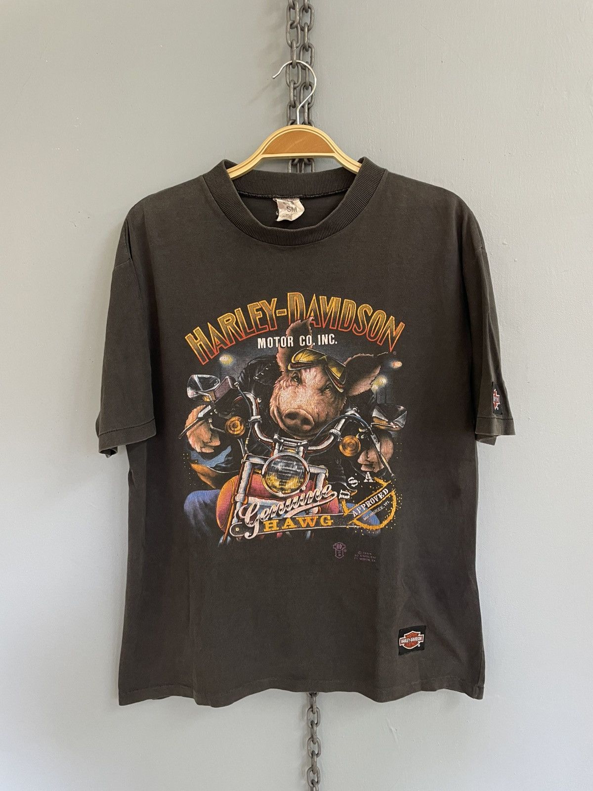 Vintage 80s Harley Davidson 3D Emblem HAWG t shirt