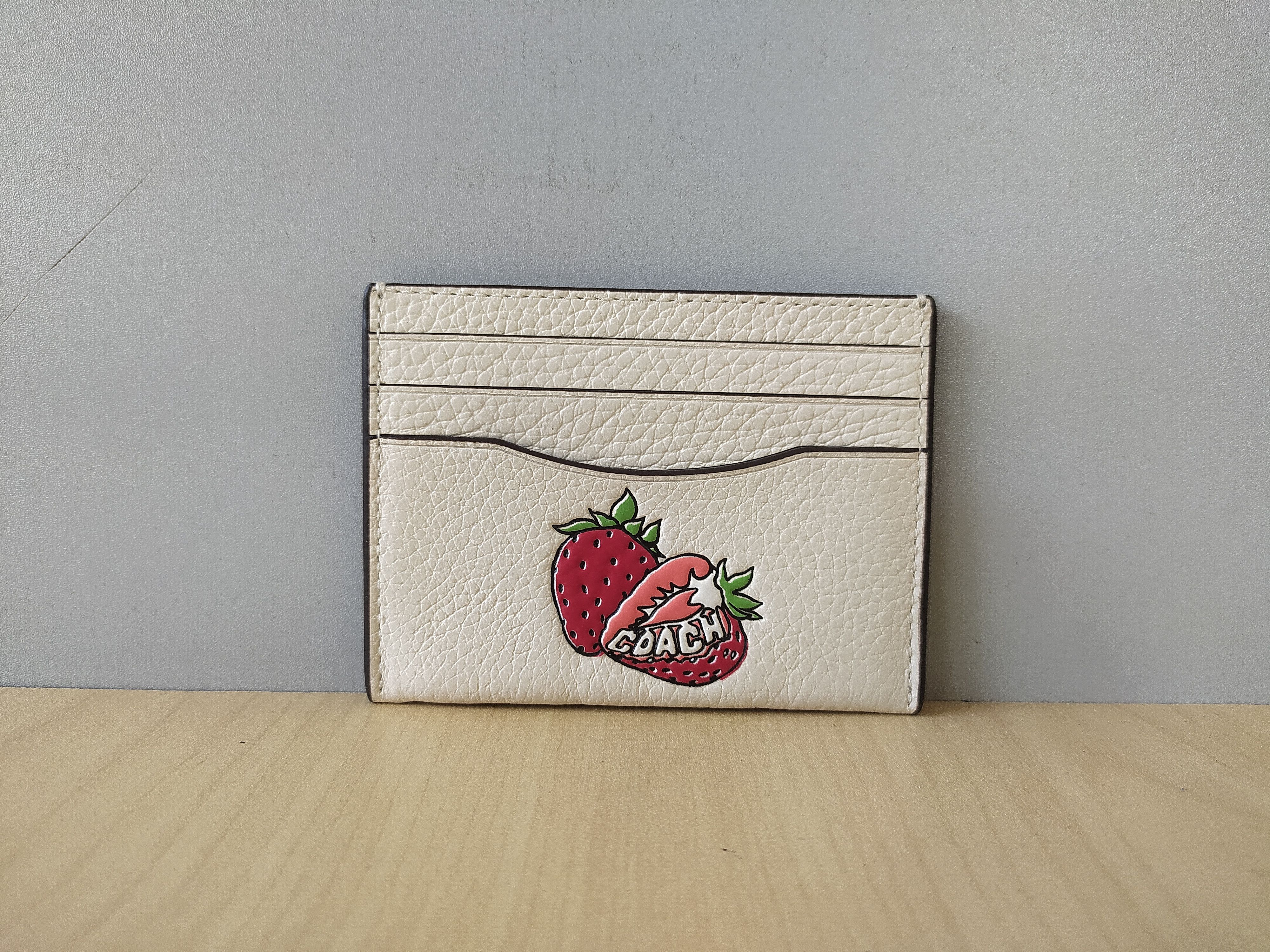 Coach Coach Leather Slim Credit Card case Free Shipping T/1907 Size ONE SIZE - 1 Thumbnail