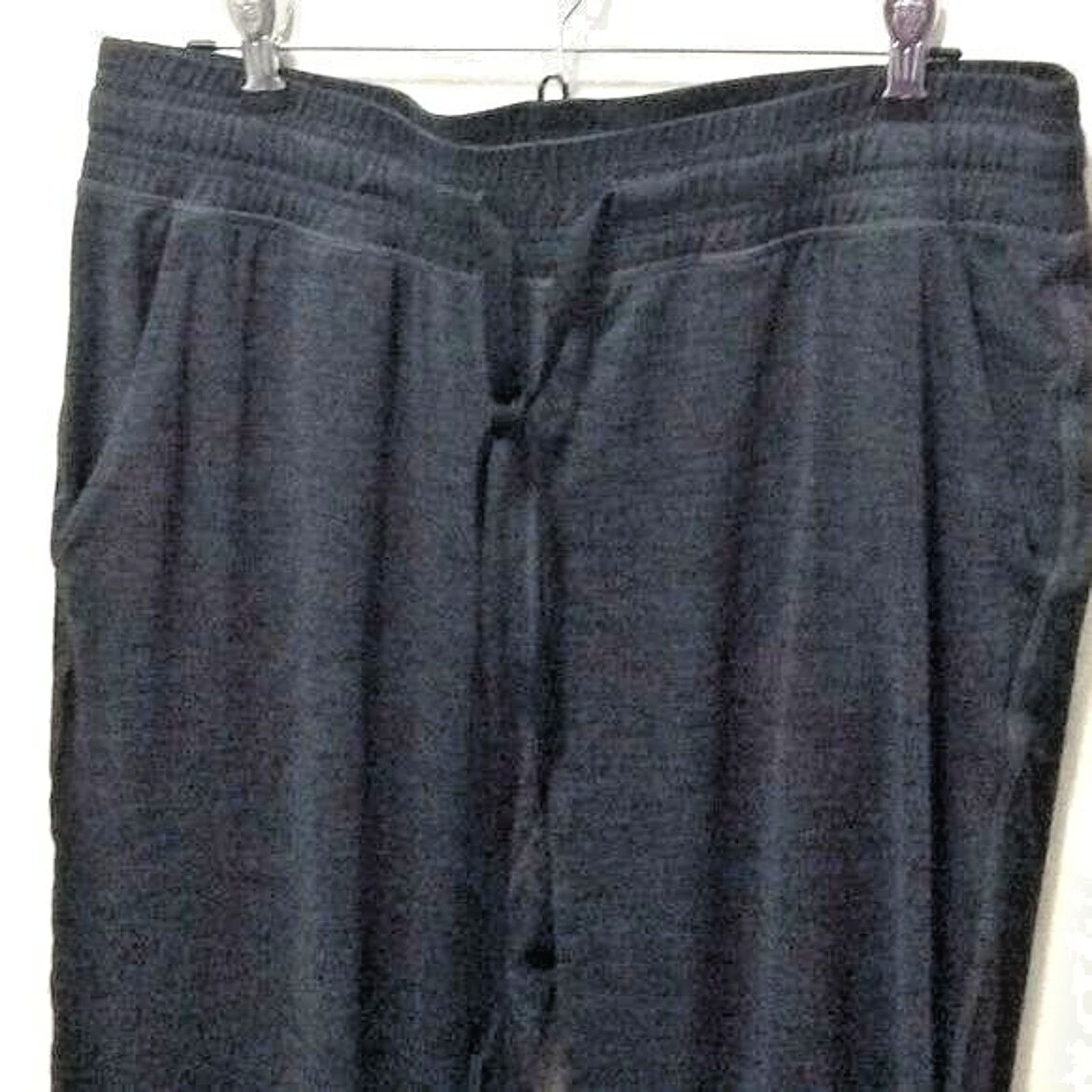 Other Amazon Essentials Women’s Joggers88% Poly22% Elastane Size 34" / US 12 / IT 48 - 1 Thumbnail