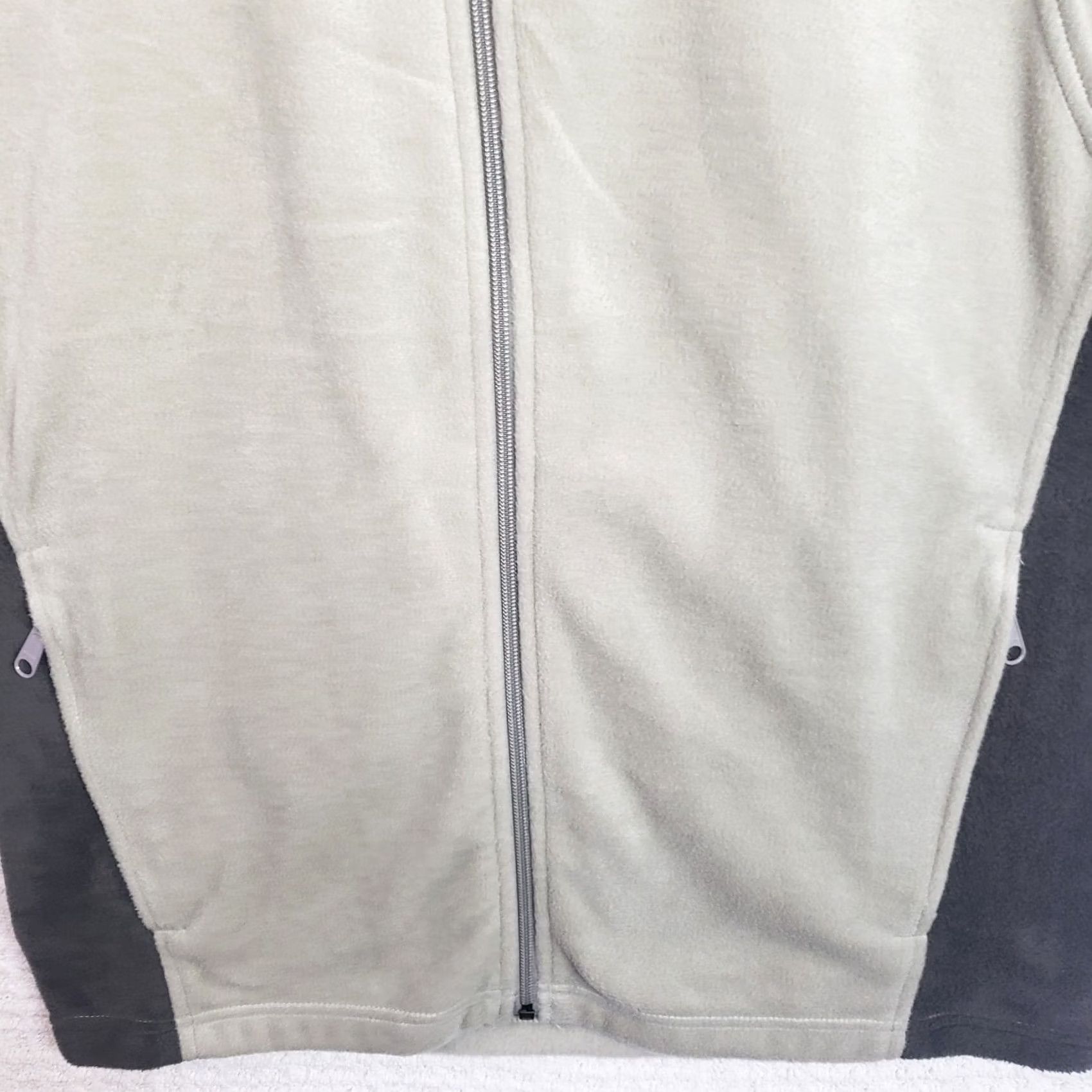 Vintage Columbia Men’s Vest Jacket Full Zip Fleece Polyester Green Light Green Black Side Pockets New! Size US M / EU 48-50 / 2 - 3 Thumbnail