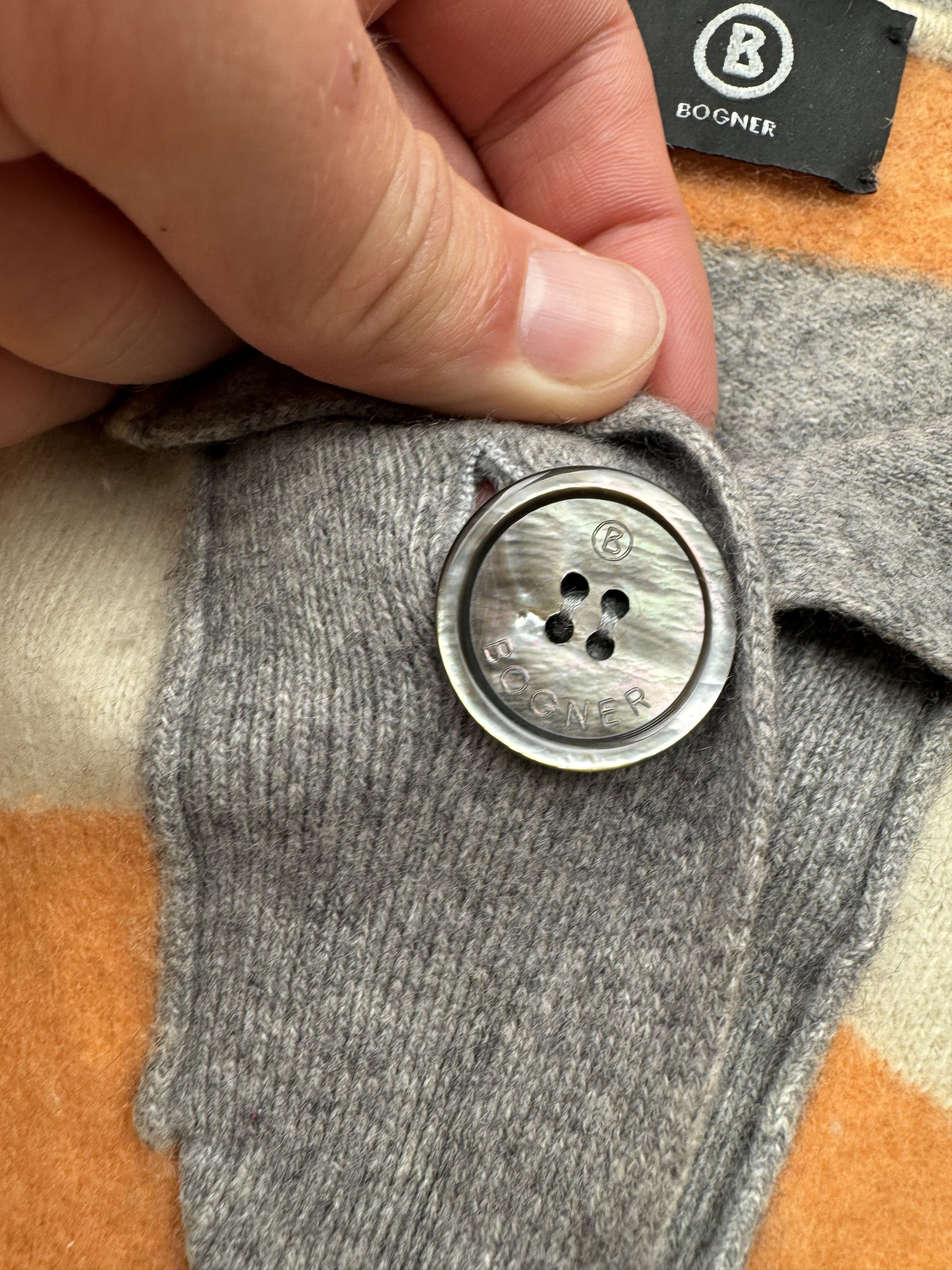 Bogner × Vintage Bogner Vintage Cashmere Long Sleeve Size M / US 6-8 / IT 42-44 - 5 Thumbnail