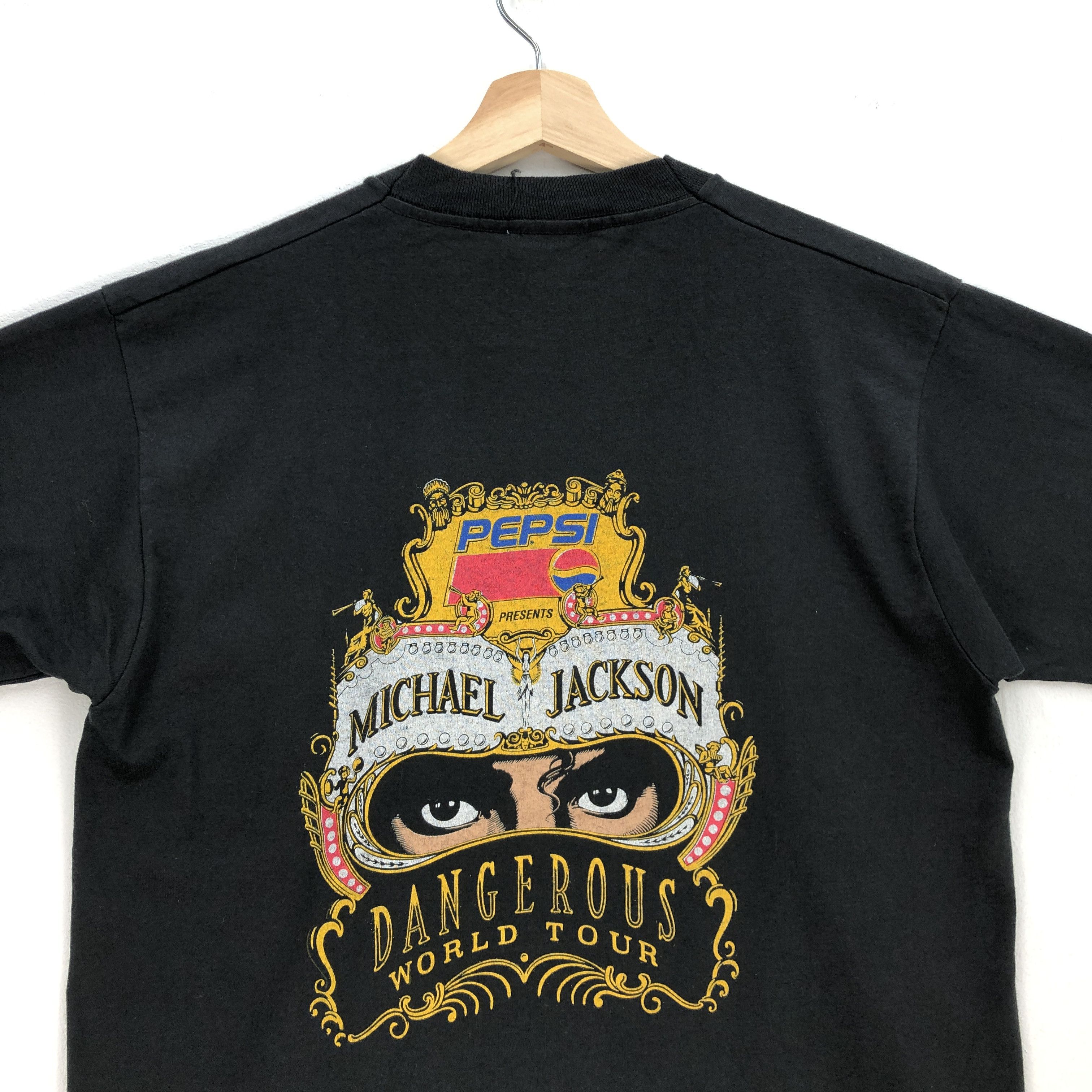 Band Tees Vintage Michael Jackson T Shirt Pepsi Dangerous World Tee Size US M / EU 48-50 / 2 - 3 Thumbnail