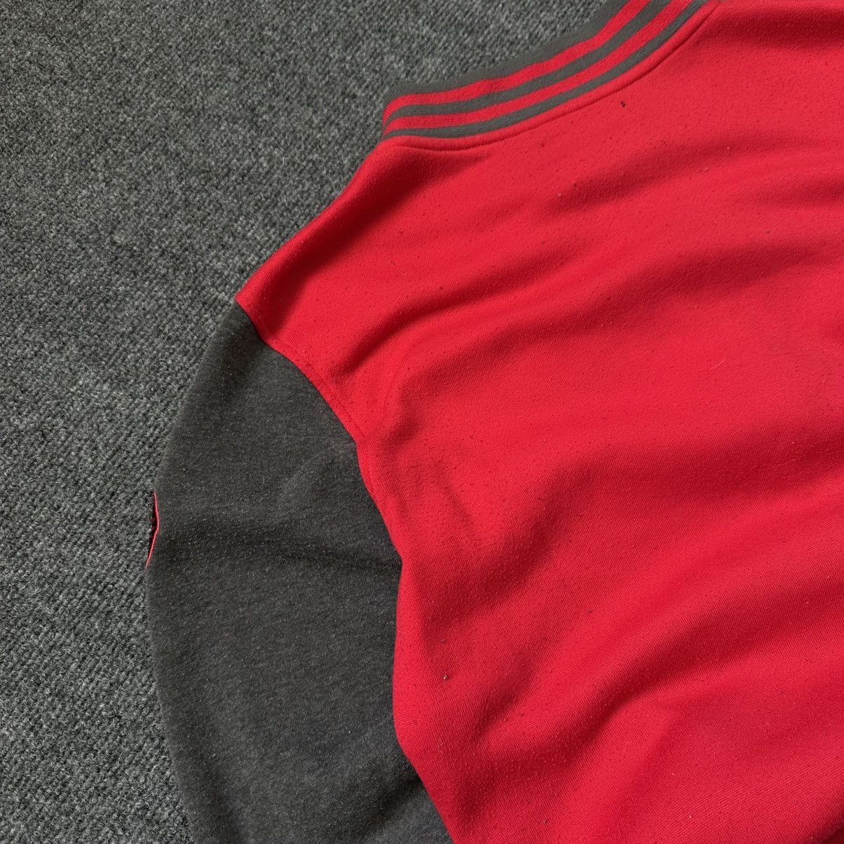 Canada West VTG Mans Zip Sweater Canada Size M 🍁 Big Logo Distressed 00s Size US M / EU 48-50 / 2 - 17 Thumbnail