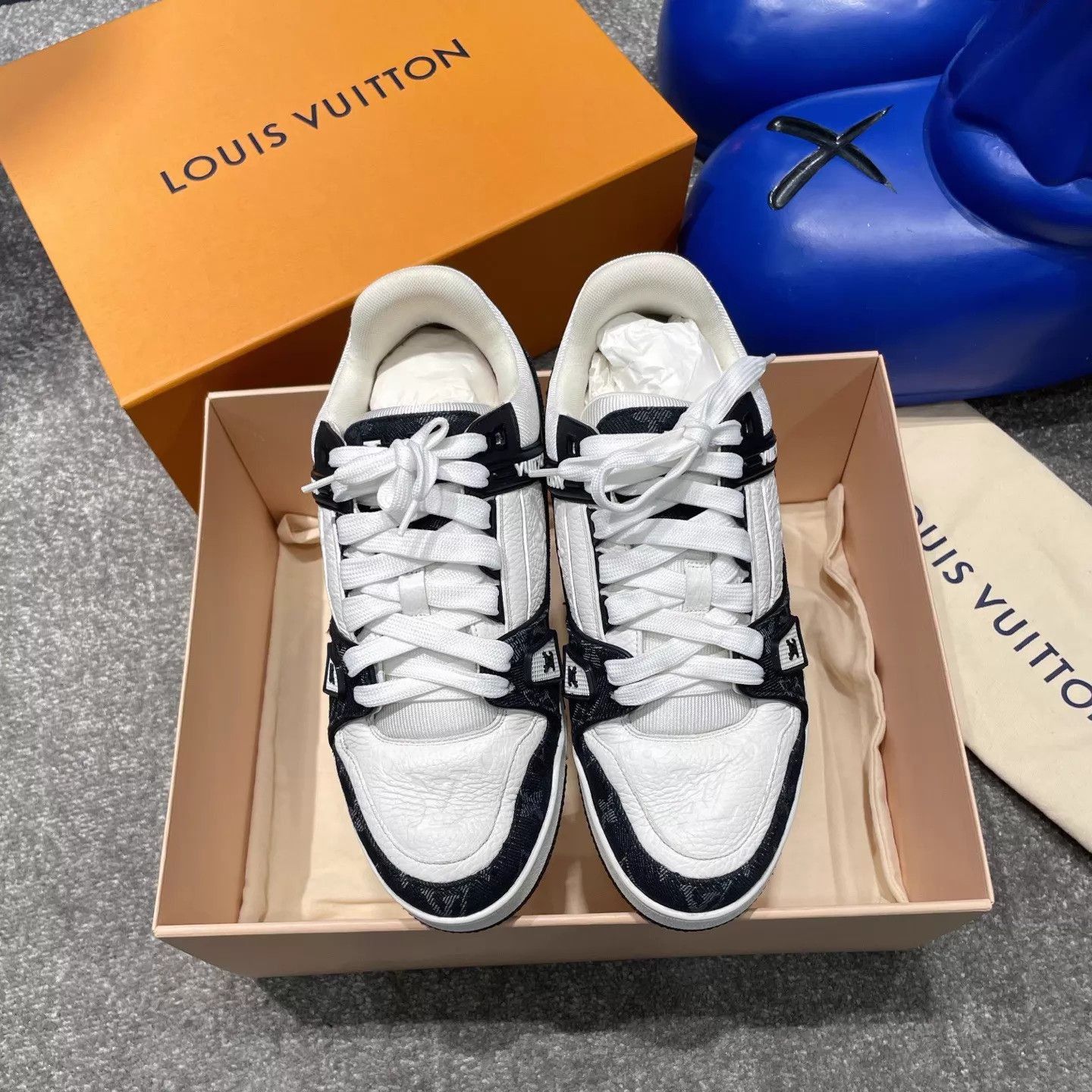 Louis Vuitton Multi Color Low Top Sneakers Size 7 Size US 7 / EU 40 - 1 Thumbnail