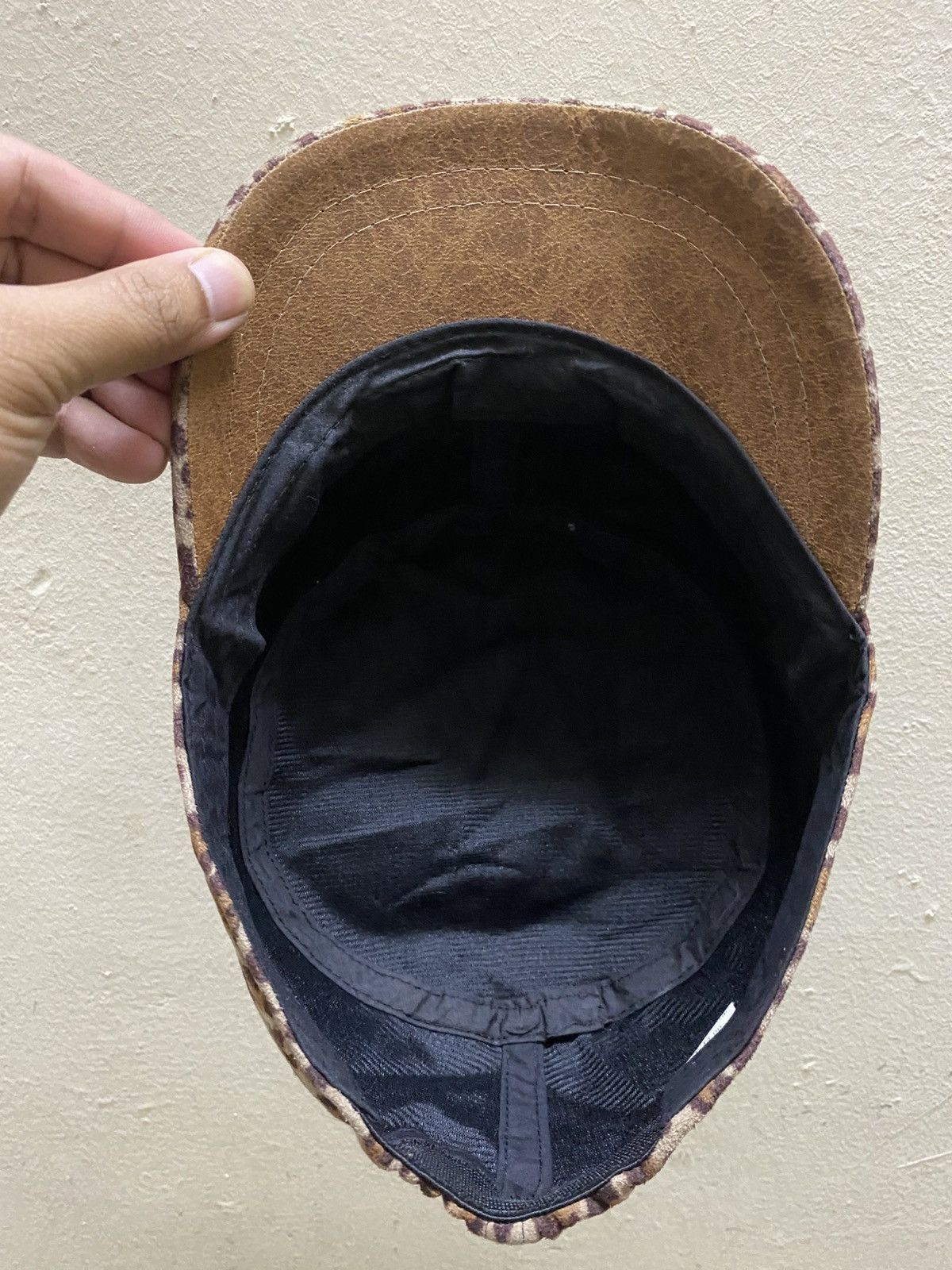 Beauty Beast × If Six Was Nine × Le Grande Bleu (L.G.B.) Y2K Round Hats Ripped Leopard Size ONE SIZE - 4 Thumbnail