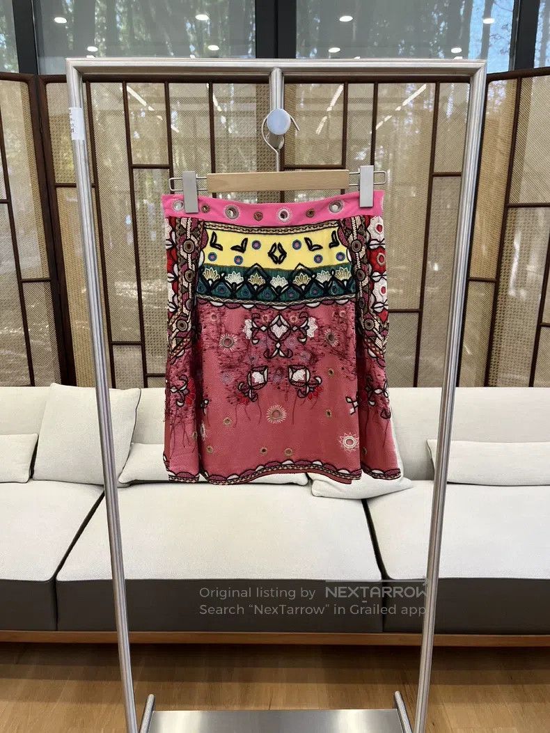 Valentino Valentino Embroidered skirt Size S / US 4 / IT 40 - 2 Thumbnail