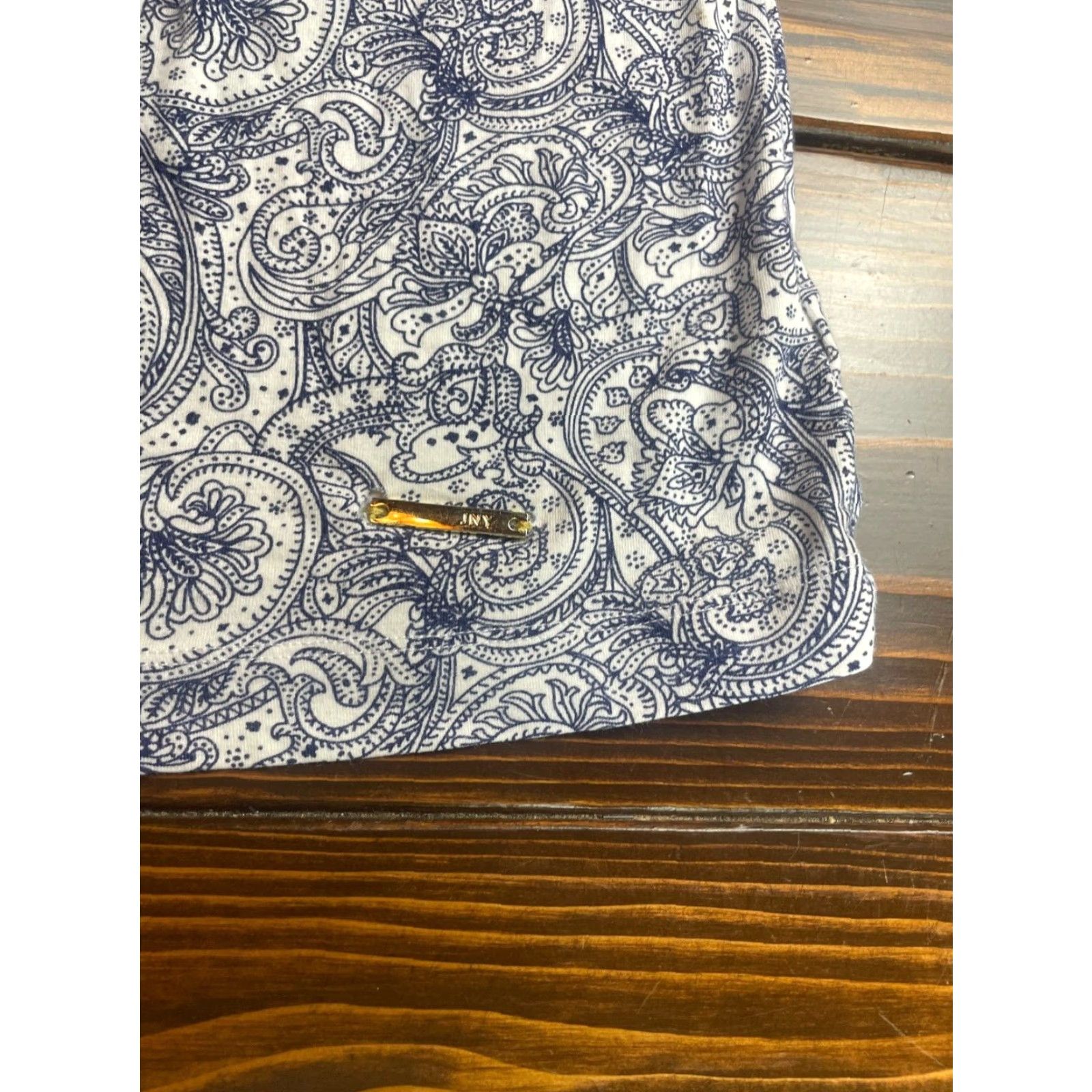 Jones New York Jones New York Shirt Women's Small Blue White Short Sleeve Floral Blouse Size S / US 4 / IT 40 - 3 Thumbnail