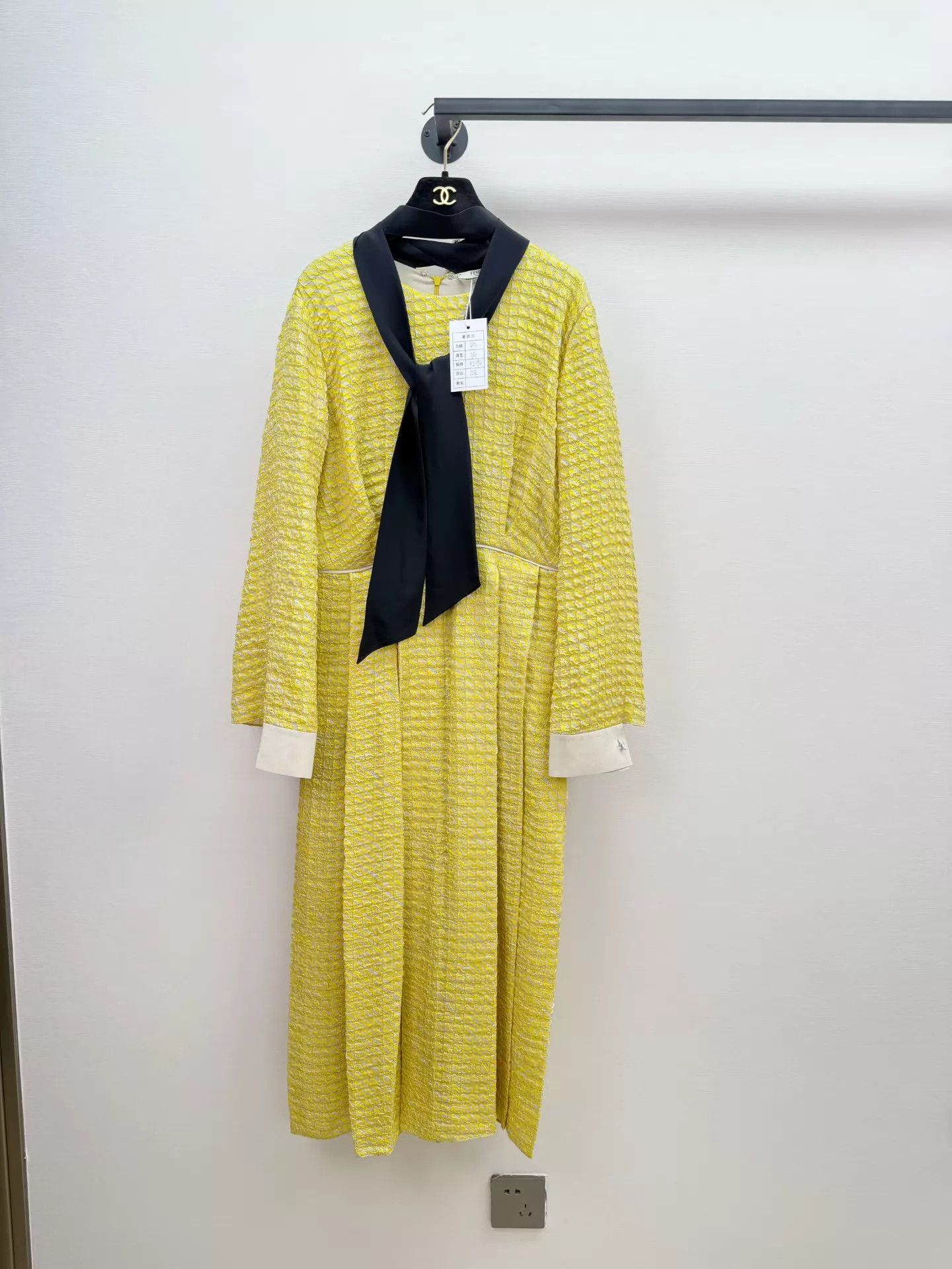 Fendi Fendi silk long dress 42 worn once Size M / US 6-8 / IT 42-44 - 1 Thumbnail