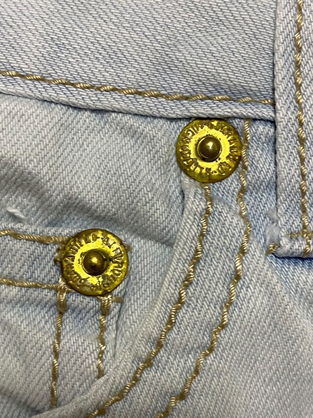 Japanese Brand Y2k Light wash low rise flare jeans with gold buttons Size 29" - 8 Thumbnail