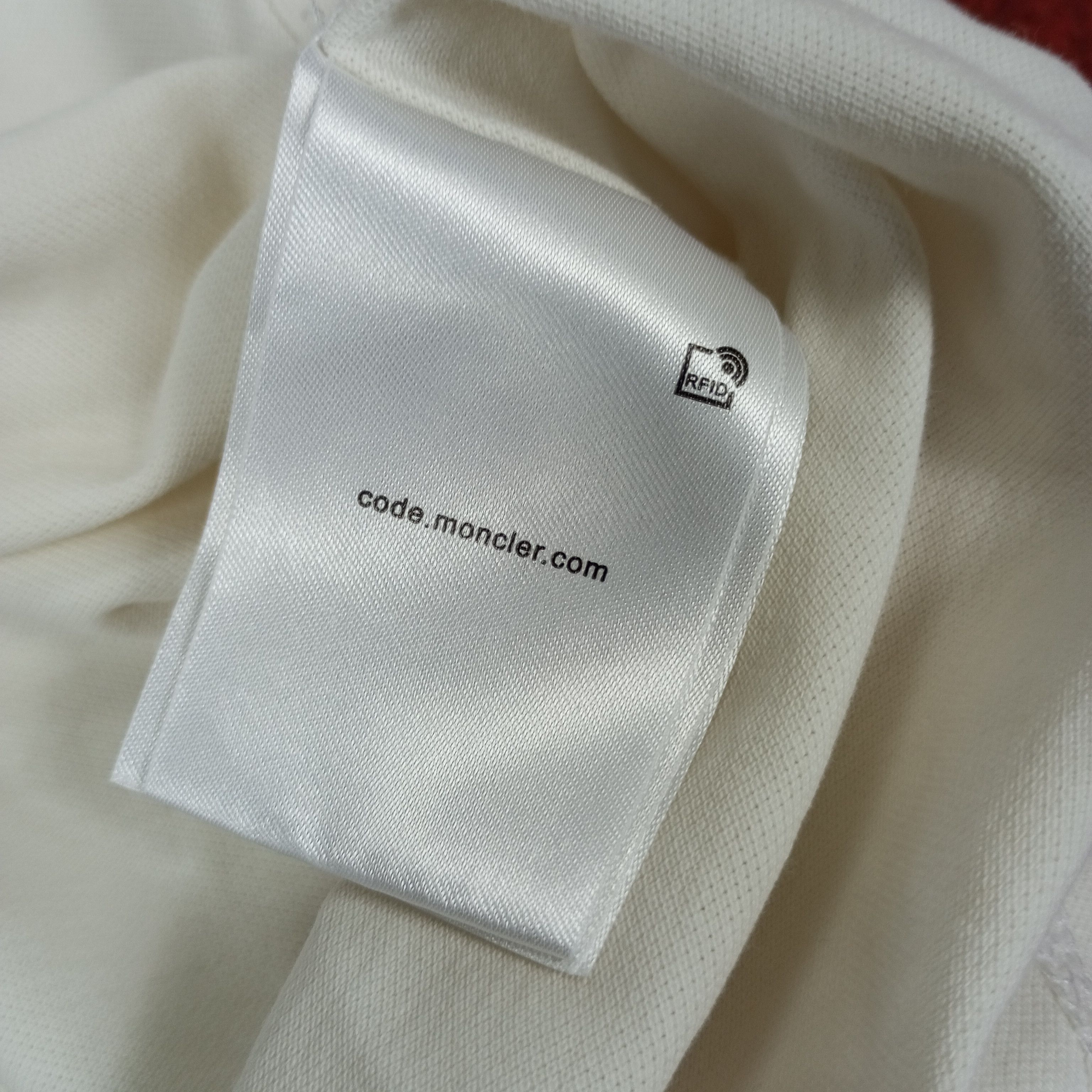 Vintage Moncler Small Logo Design Casual Style Polos Size US L / EU 52-54 / 3 - 10 Thumbnail
