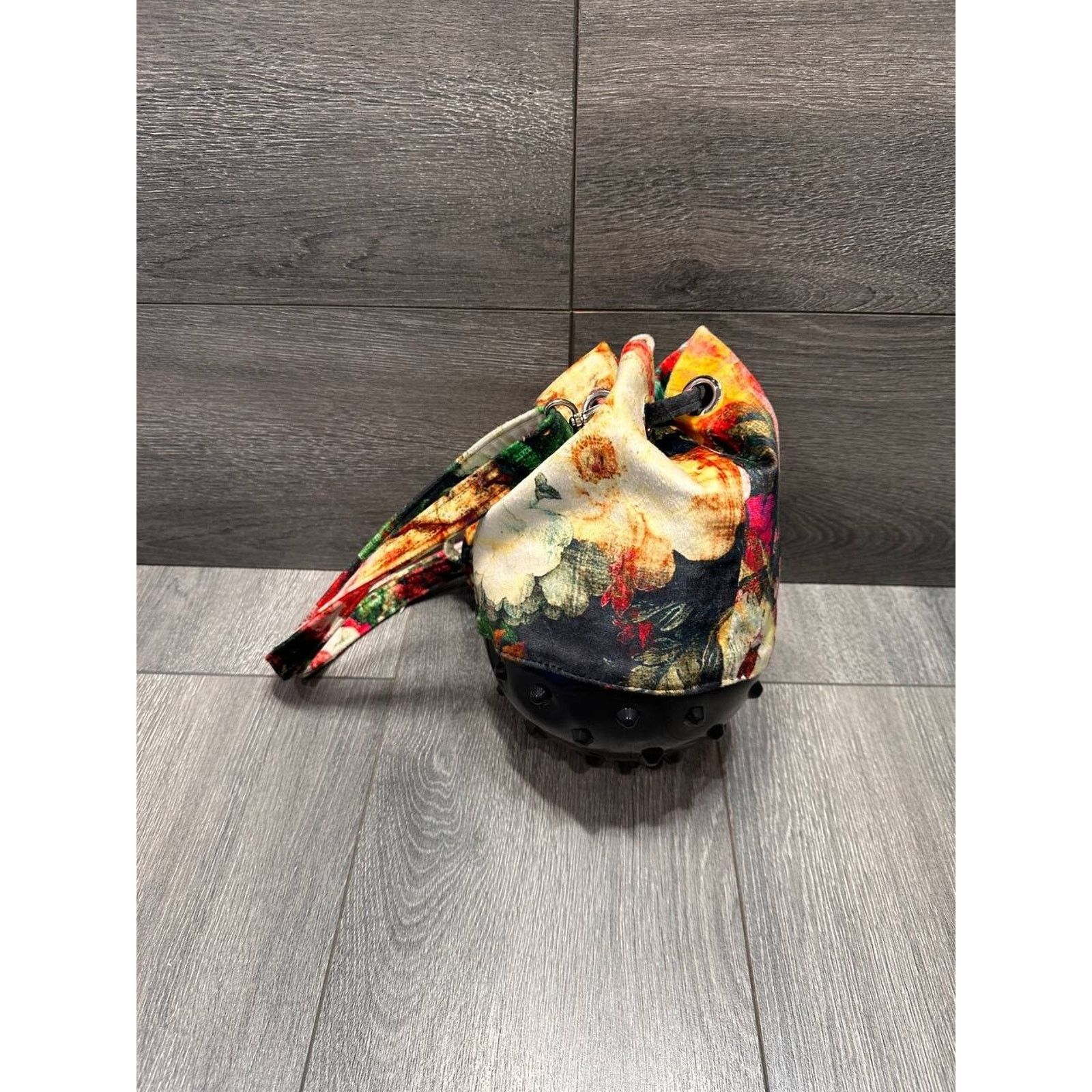 & Other Stories Medusa Bucket Womem Print Crossbody Bag B000492 Size ONE SIZE - 12 Thumbnail