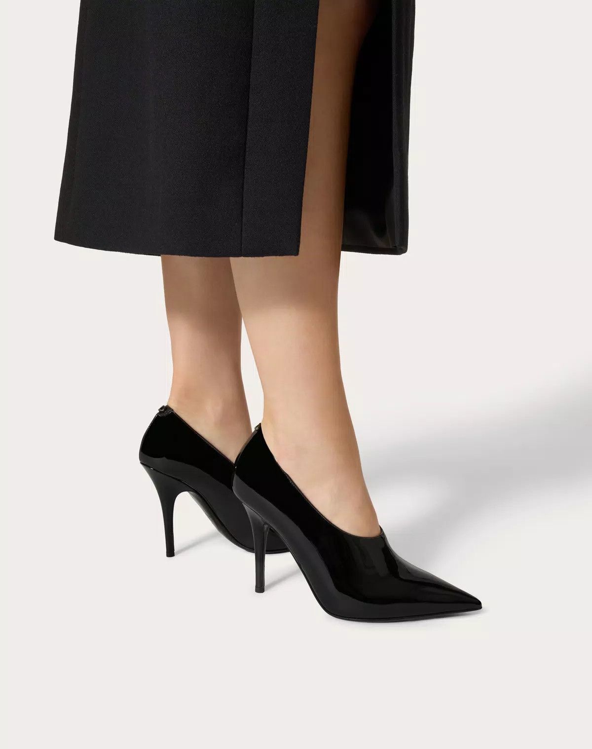 Valentino o1s1wg110426 Le Salon 105mm Patent Lather Pumps in Black Size US 9 / IT 39 - 6 Thumbnail