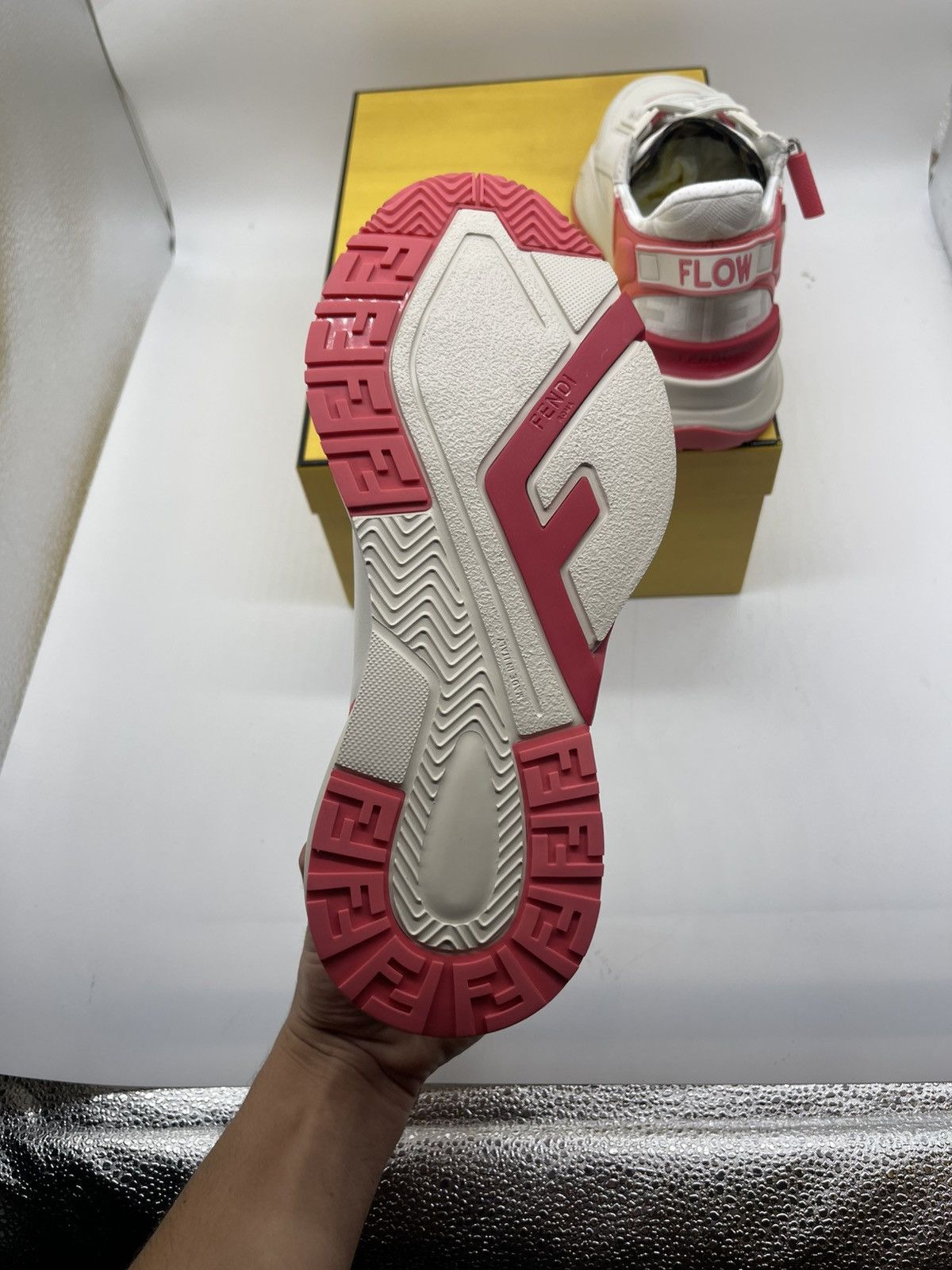 Fendi Fendi flow sneakers size fendi 5 eu 38 Size US 8 / IT 38 - 5 Thumbnail