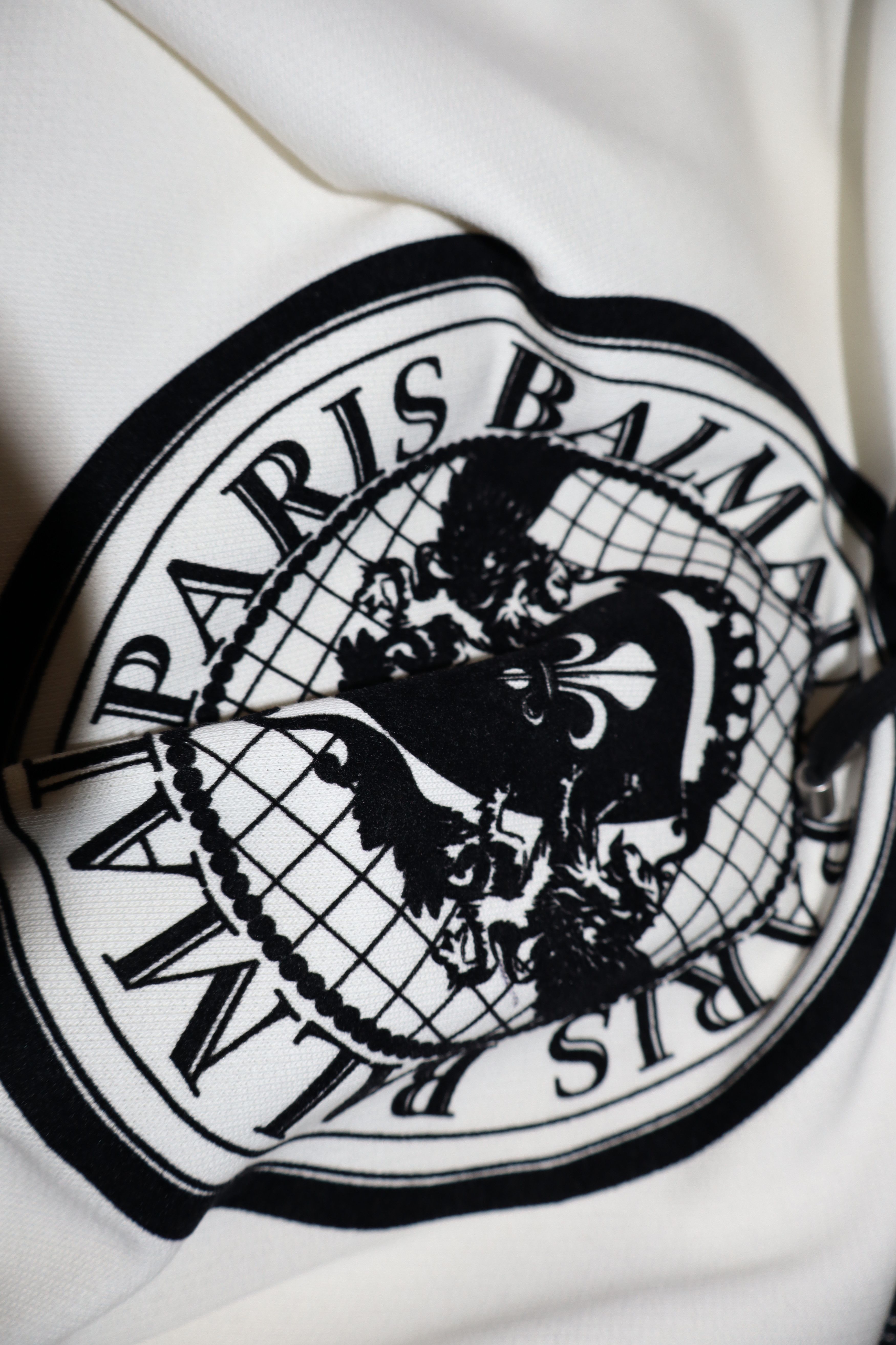 Balmain Baroque logo print hoodie Size US XXL / EU 58 / 5 - 14 Thumbnail