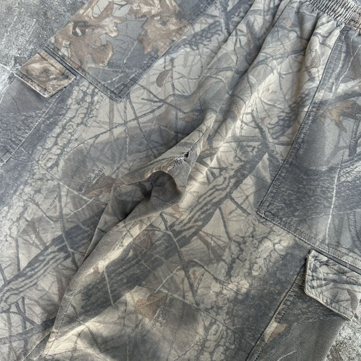 Wrangler (28-40x30) Crazy Vintage Y2K Real-tree Camo Carhartt Style Size US 32 / EU 48 - 2 Thumbnail