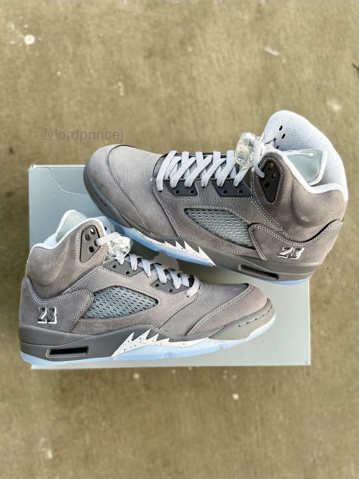 Jordan Brand 🐺 Air Jordan 5 Retro Wolf Grey 2026 🐺 Size US 10.5 / EU 43-44 - 1 Thumbnail