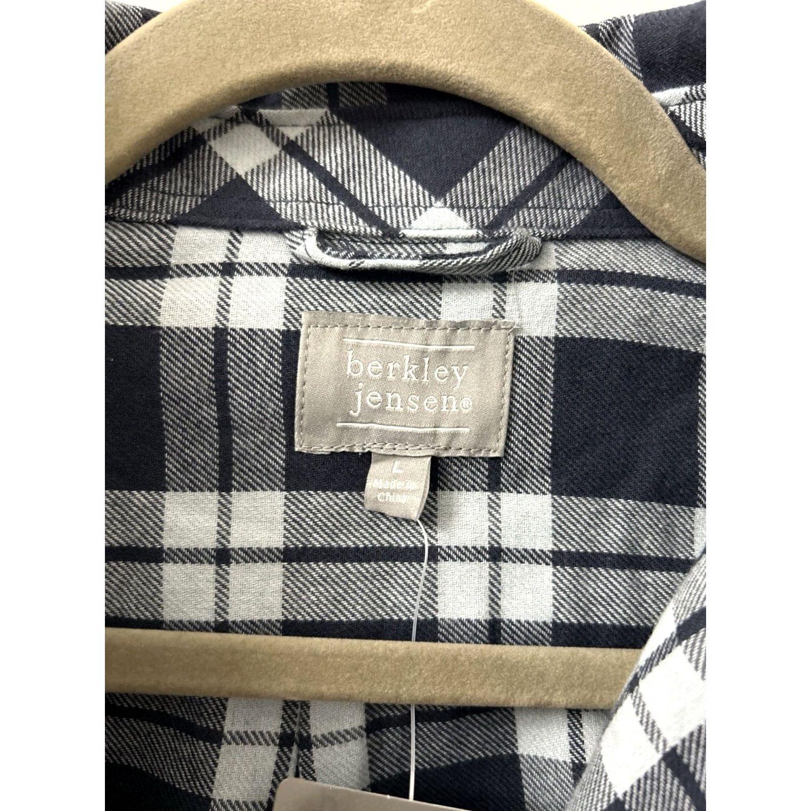 Vintage VINTAGE Berkley Jensen Shirt Mens L Blue Plaid Button-Down Long Sleeve NWT Size US L / EU 52-54 / 3 - 6 Thumbnail