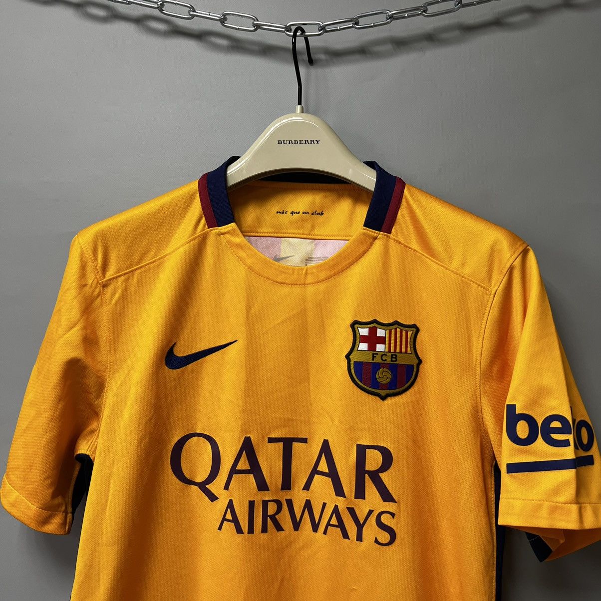 Nike Nike Barcelona FCB 2015/16 Away Football Soccer Shirt Jersey Size US S / EU 44-46 / 1 - 3 Thumbnail