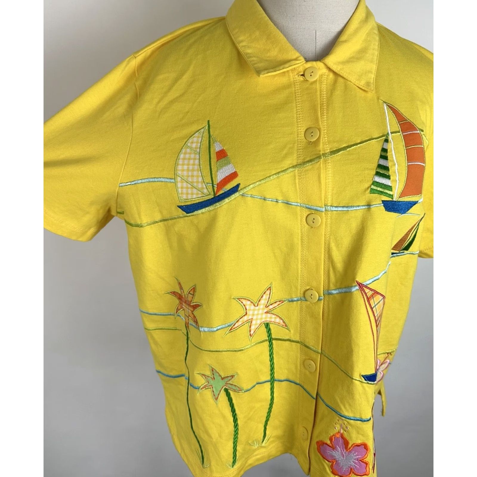 Vintage VINTAGE Onque Casuals Embroidered Shirt L Adults Yellow 90s Hawaiian Tropical Beach Womens Size L / US 10 / IT 46 - 4 Thumbnail