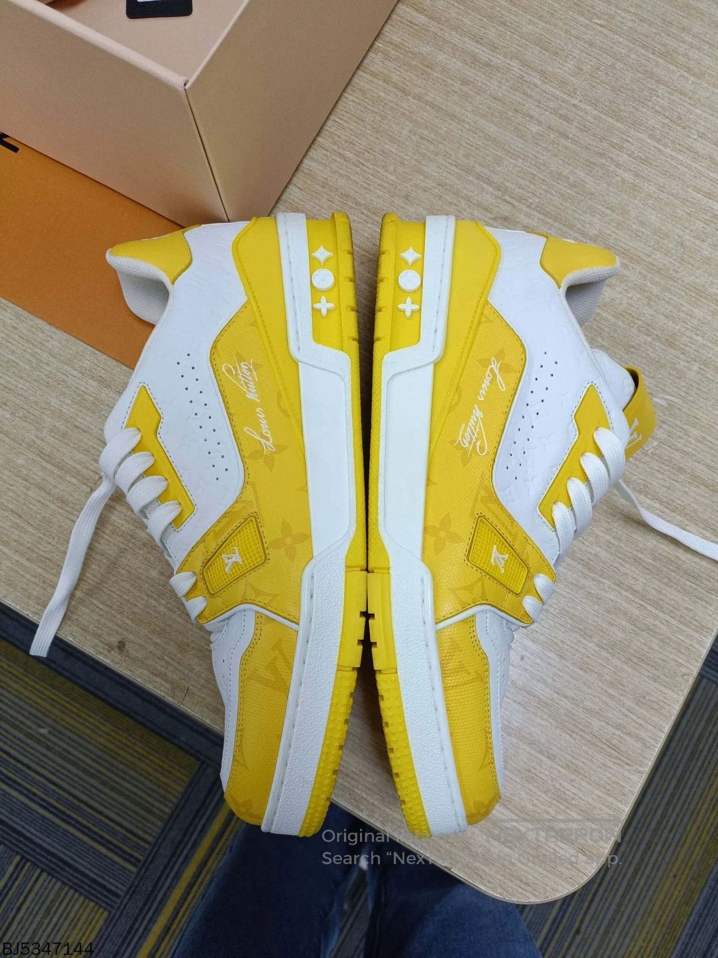 Louis Vuitton louis vuitton trainer color block sneakers 8.5. Size US 8.5 / EU 41-42 - 2 Thumbnail