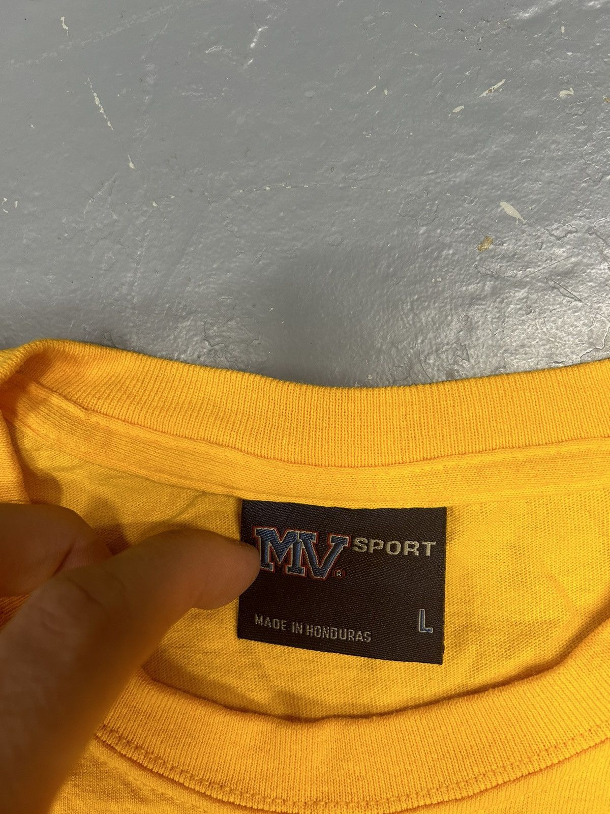 Vintage Crazy Vintage Y2K Essential Michigan Tech University T-Shirt Size US L / EU 52-54 / 3 - 3 Thumbnail