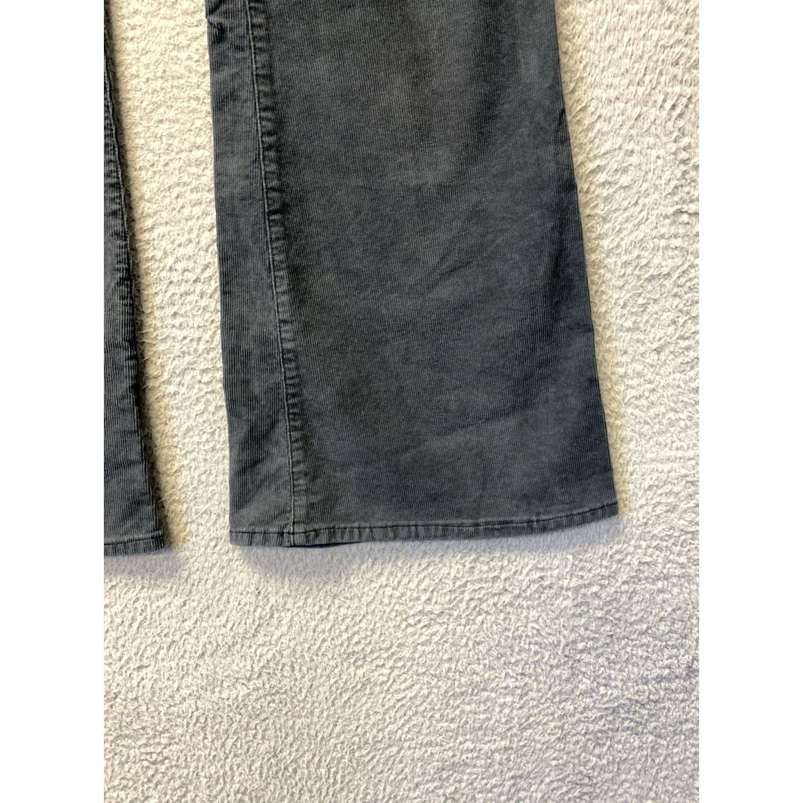 American Eagle Outfitters American Eagle Outfitters Pants Women’s 16 Gray Flare Wide-Leg Corduroy /0758 Size 38" / US 16 / IT 52 - 3 Thumbnail