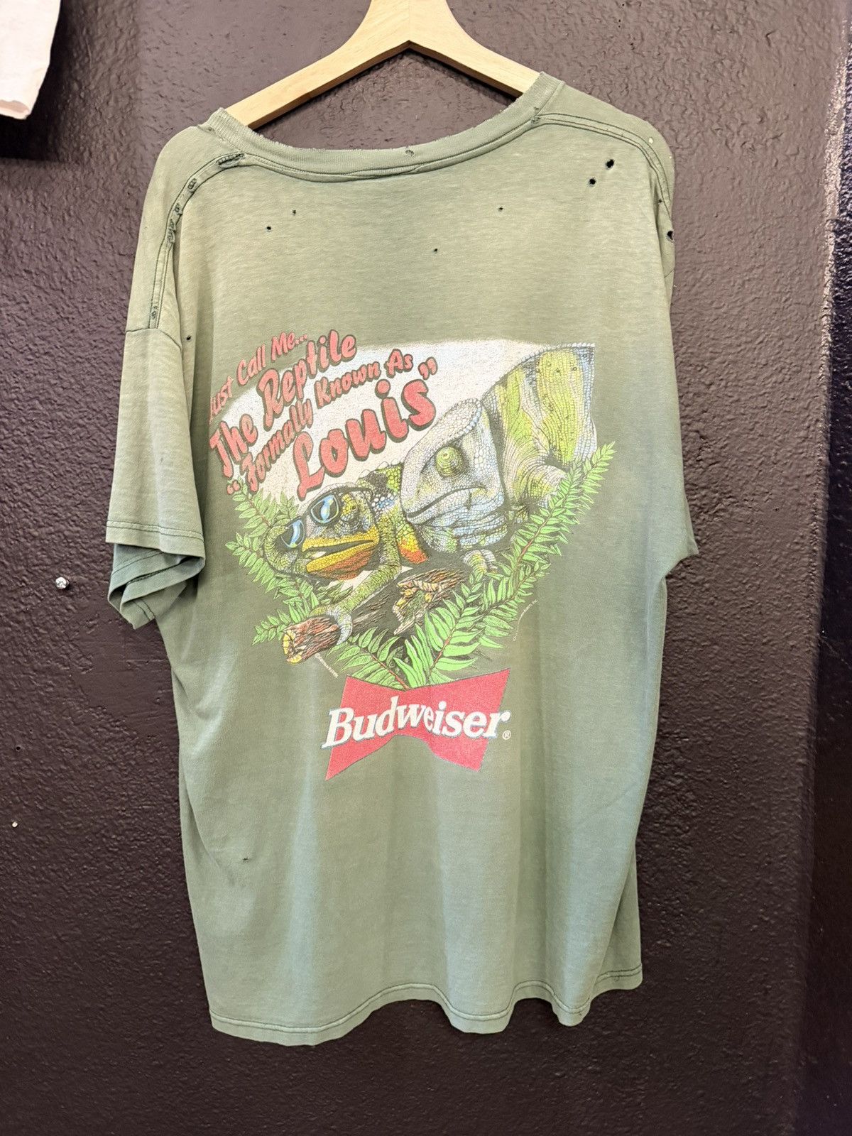 Vintage Vintage Budweiser T Shirt Size US XL / EU 56 / 4 - 3 Thumbnail