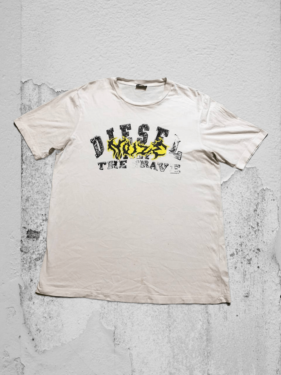 Diesel Vintage white Y2K T-shirt big logo Diesel Size US L / EU 52-54 / 3 - 1 Thumbnail