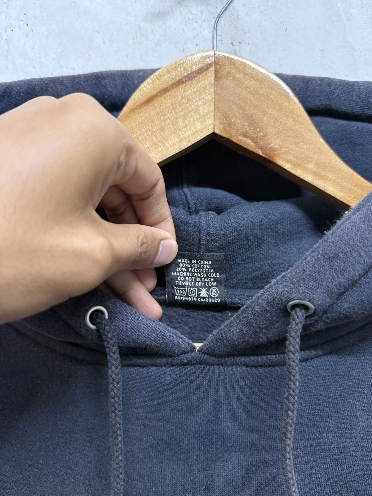 Stussy 2000s Faded Thrashed Stussy NYLTLA Hoodie Size US L / EU 52-54 / 3 - 7 Thumbnail