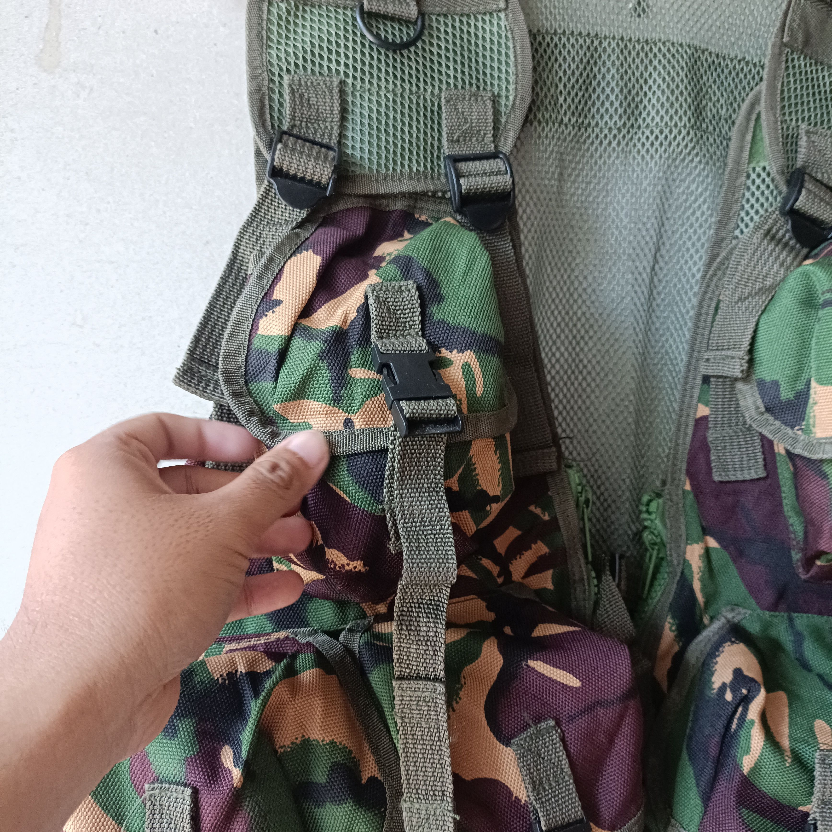 Voodoo Tactical British Army DPM Assault Tactical Vest General Purpose OPS Size US L / EU 52-54 / 3 - 6 Thumbnail