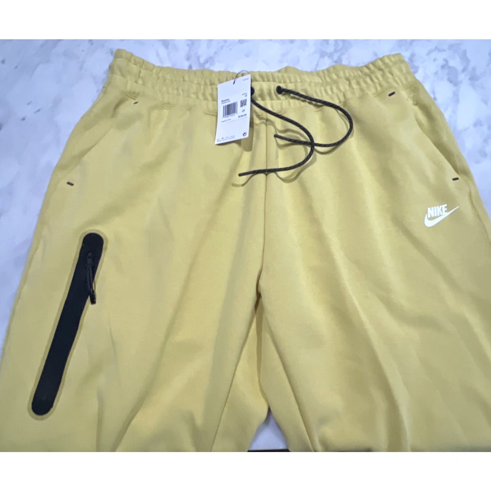 Nike VINTAGE Nike Sportswear Plus Tech Fleece Pants Womens 1X DA2043-304 High Rise Greenish Yellowish Jogger Nike Womens Pants Size 40" / US 18 - 4 Thumbnail