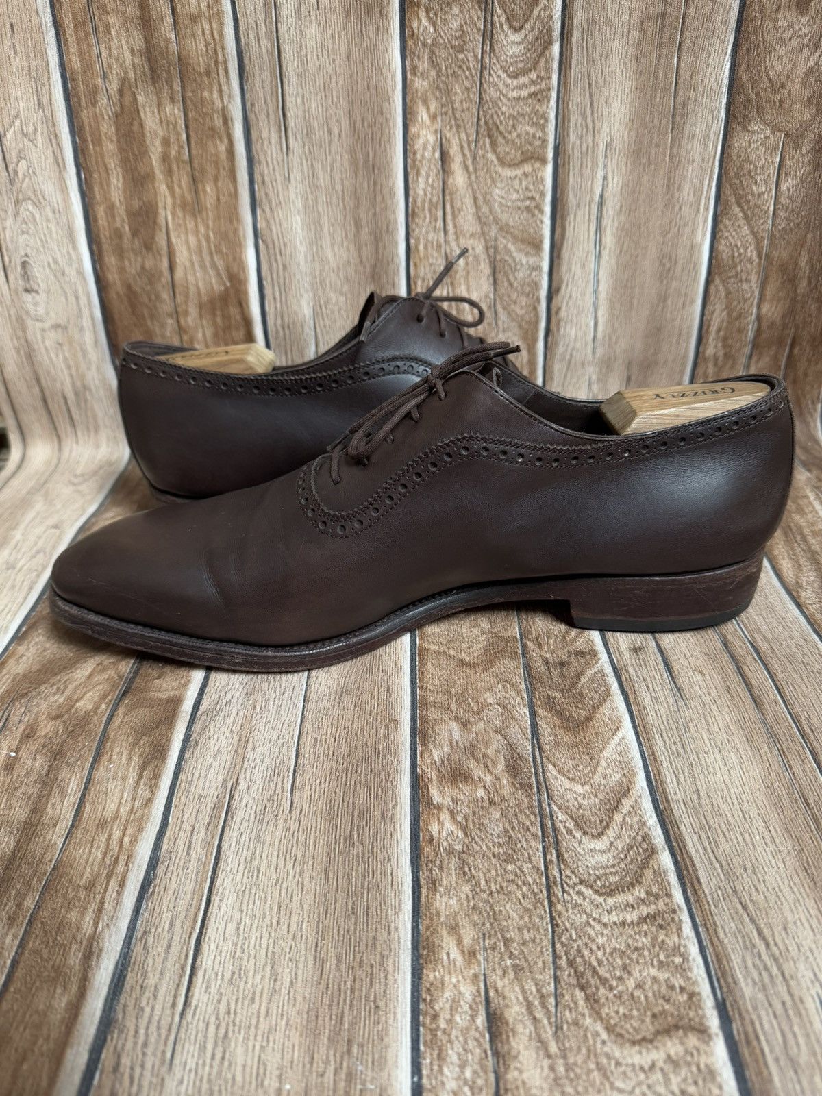 Carmina Wholecut Oxford shoe Size US 11 / EU 44 - 7 Thumbnail